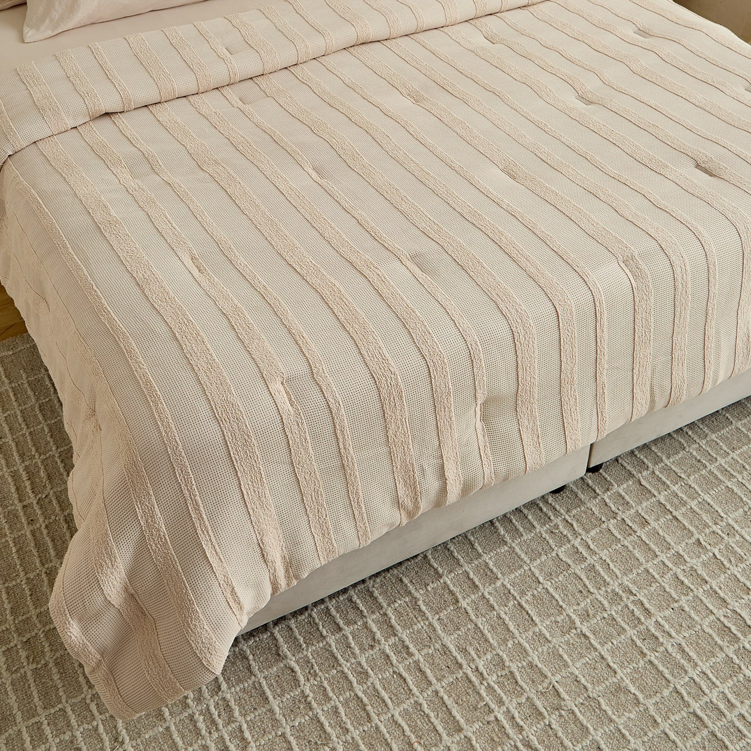 طقم لحاف جاكار مقاس كينج 7 قطع بنسيج وافل بارز من براكستون - 220×240 سم-hbxhomeware-hbxbedroom-image-4