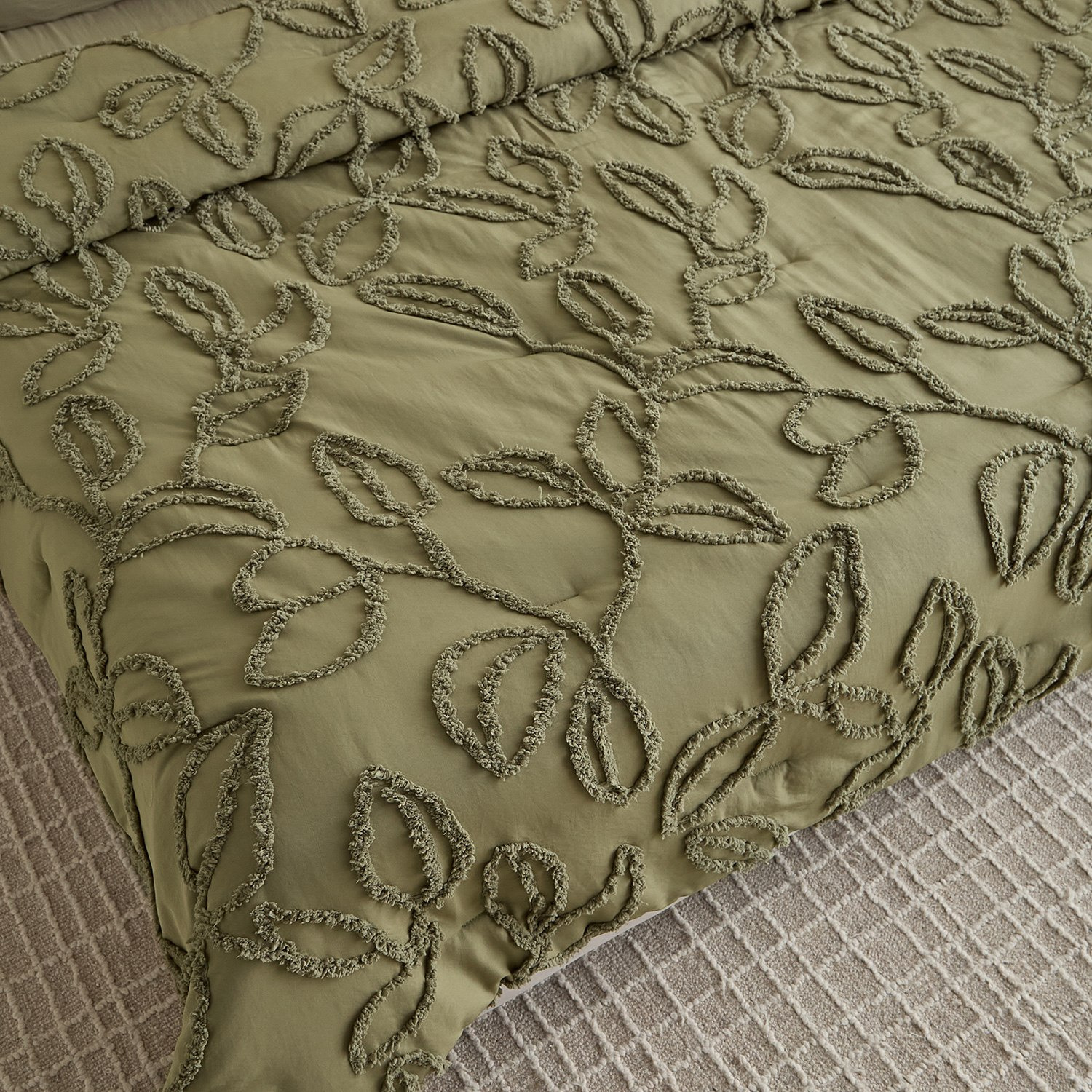 Braxton Tuft Leaf 7-Piece King BIAB Comforter Set - 220x240 cm-hbxhomeware-hbxbedroom-image-4