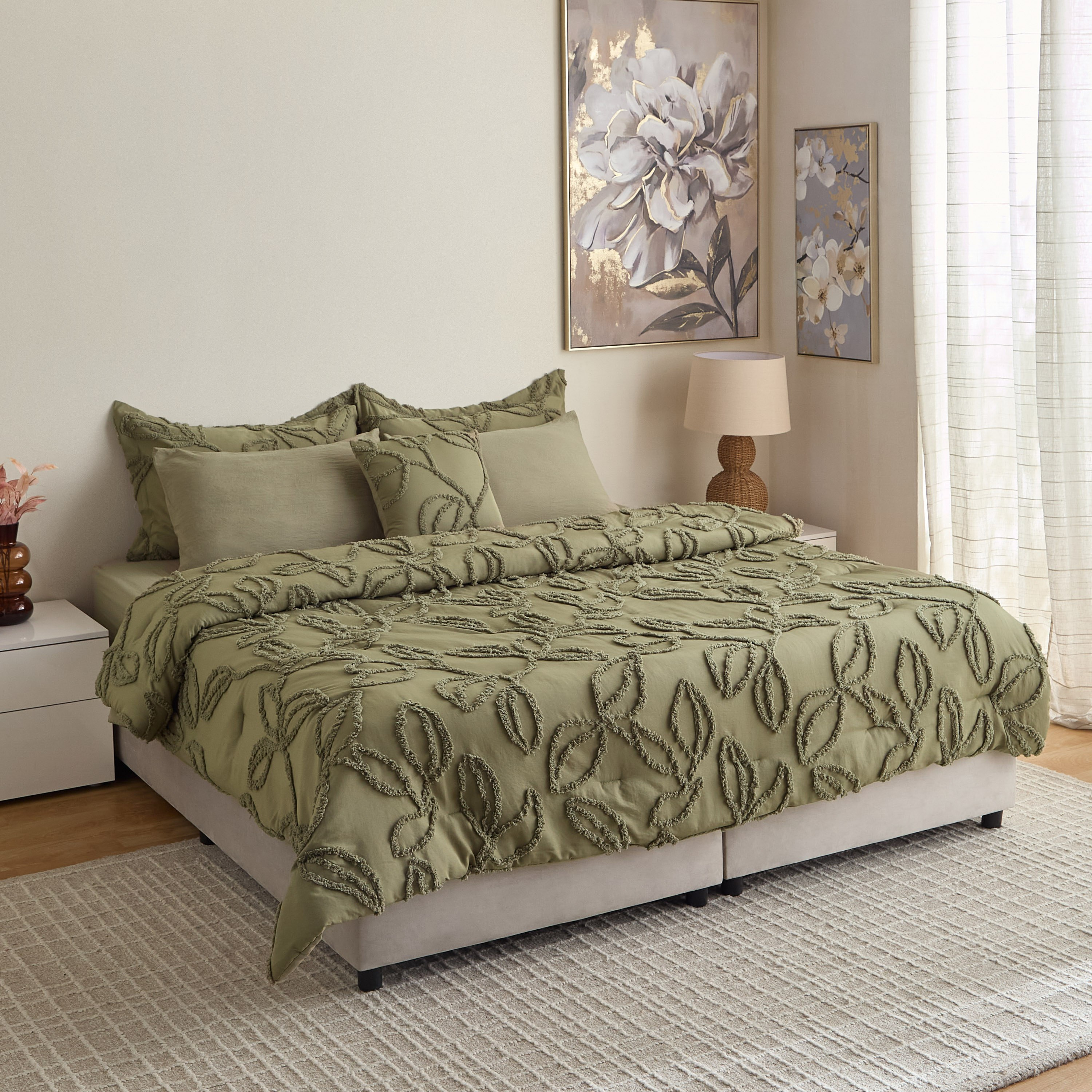 Braxton Tuft Leaf 7-Piece Super King BIAB Comforter Set - 240x260 cm-hbxhomeware-hbxbedroom-image-10