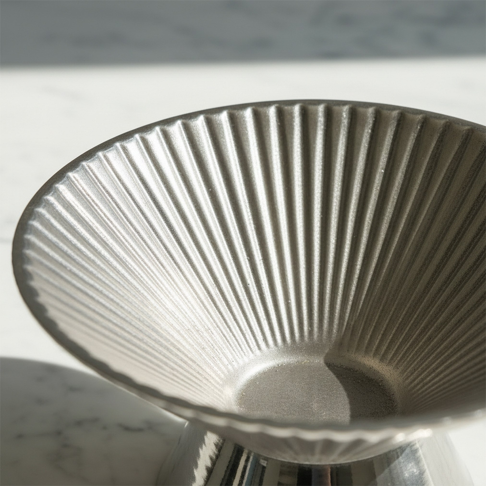Aurum Sansa Dune Ceramic Decorative Footed Bowl - 22.5x22.5x11.2 cm-hbxdecorandfurnishings-homeaccessories-bowls-image-2