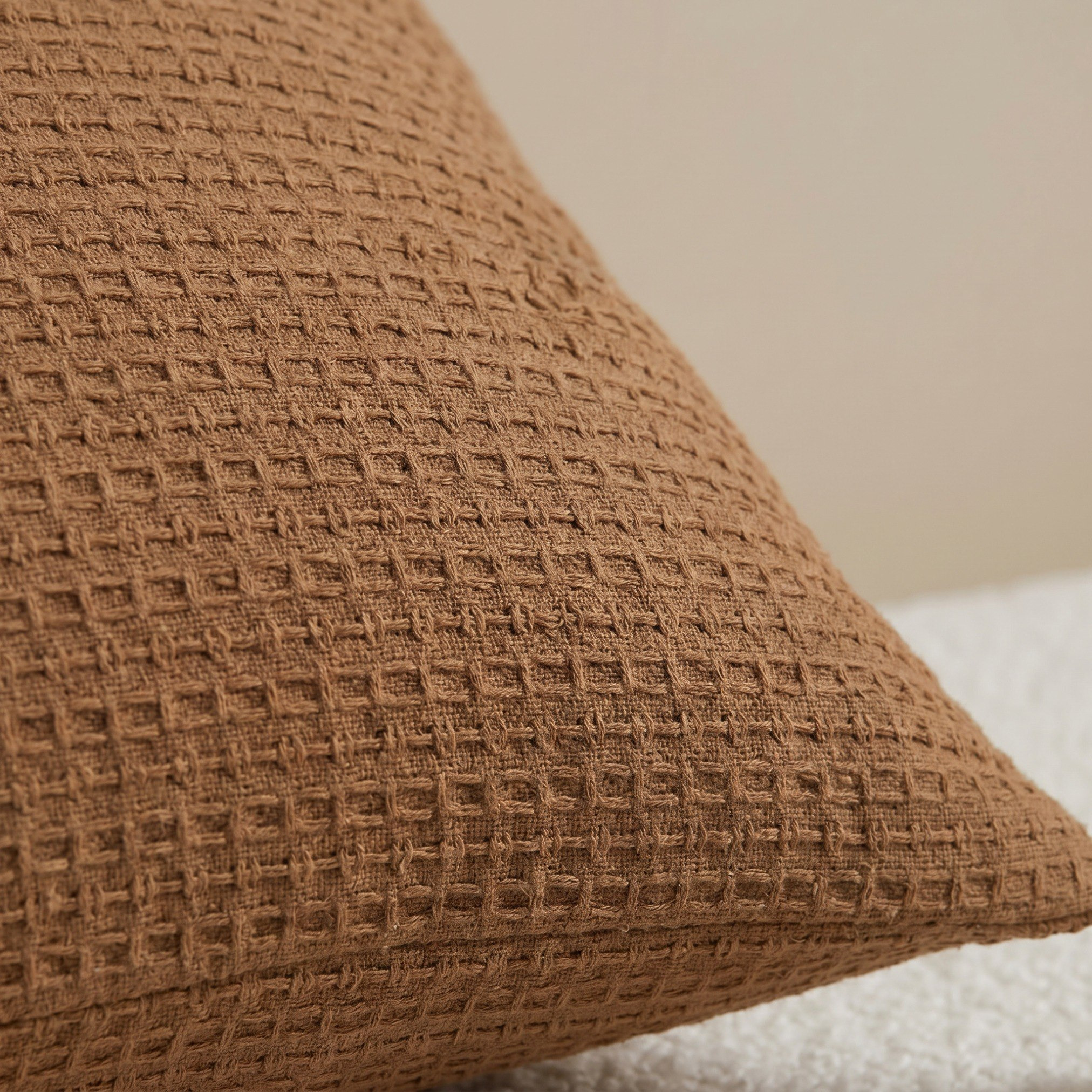 طقم وسائد قطن وافل قطعتين دوما من كوزي ديو - 50x50 سم-hbxlivingroom-furnishings-cushionsandcovers-filledcushions-image-3