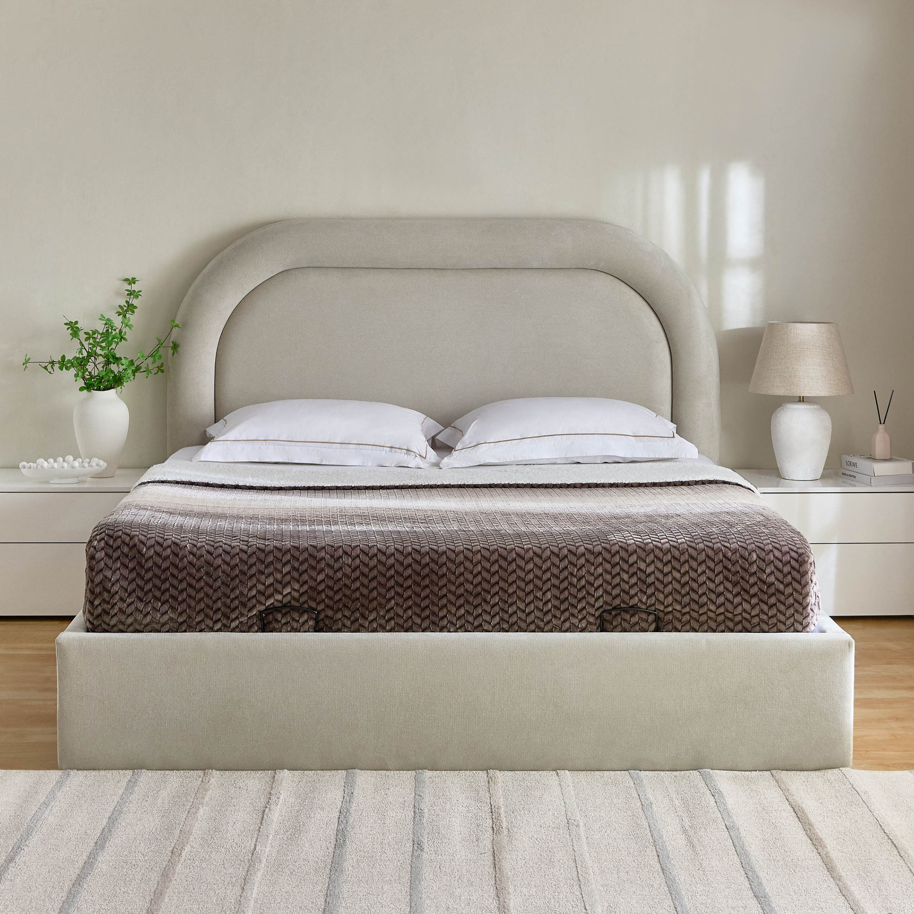 Movo-Fabio Florence Upholstered Hydraulic Queen Bed - 160x200 cm-hbxbedroom-bedsandbedsets-beds-queen-image-2