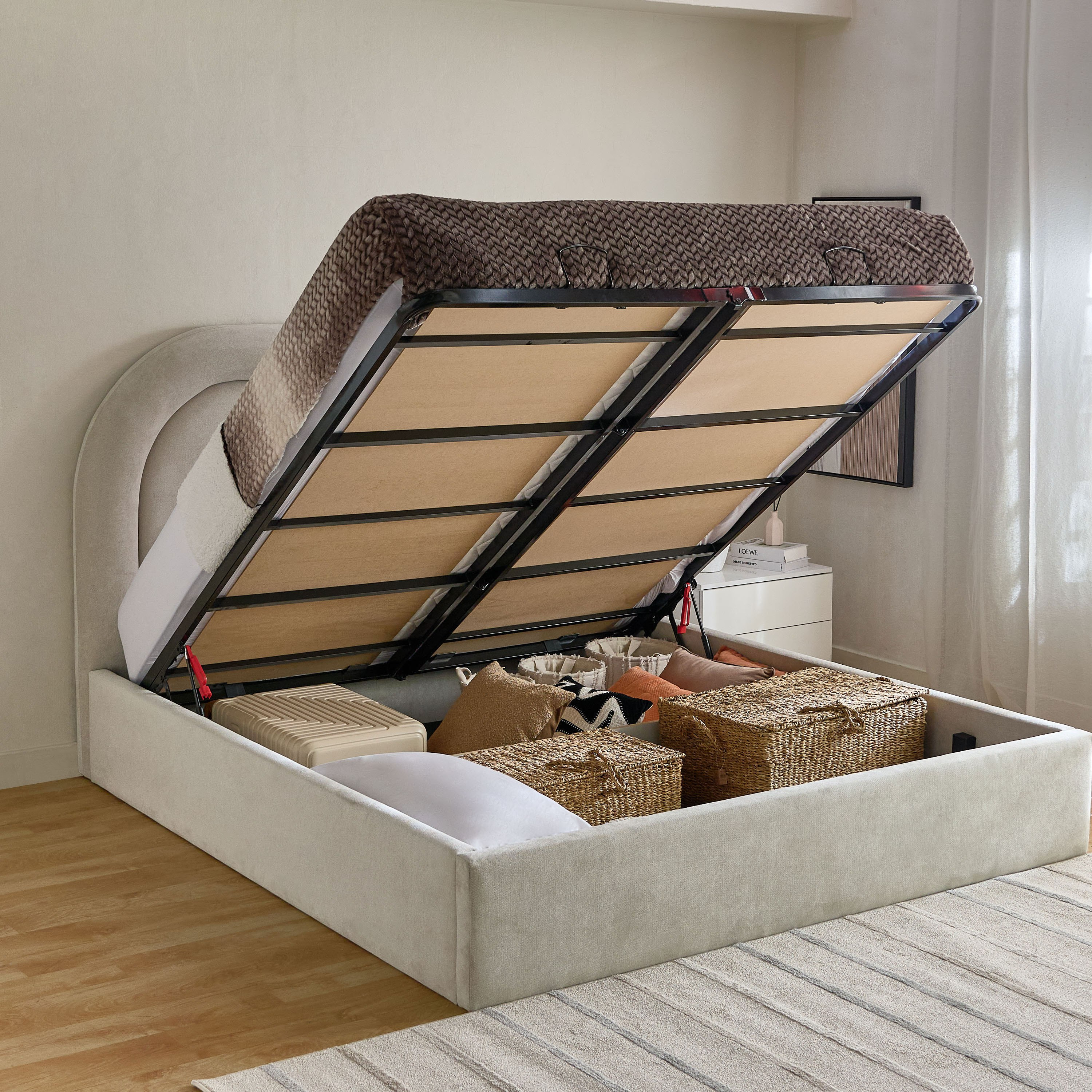 Movo-Fabio Florence Upholstered Hydraulic King Bed - 180x200 cm-PROMO_HB_UAE_HBX10_250526-image-5
