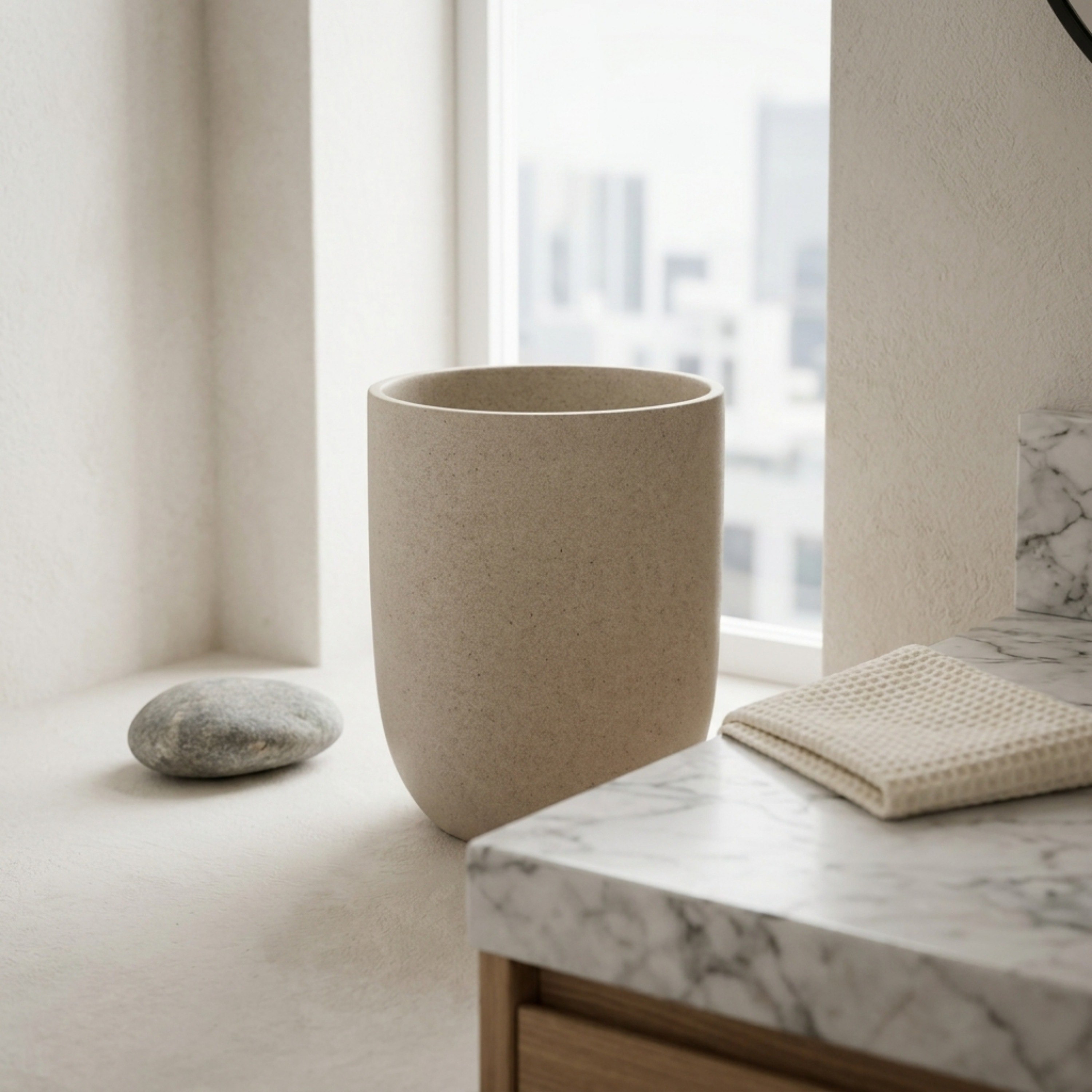 Elara Resin Waste Bin-hbxhomeware-hbxbathroom-image-2