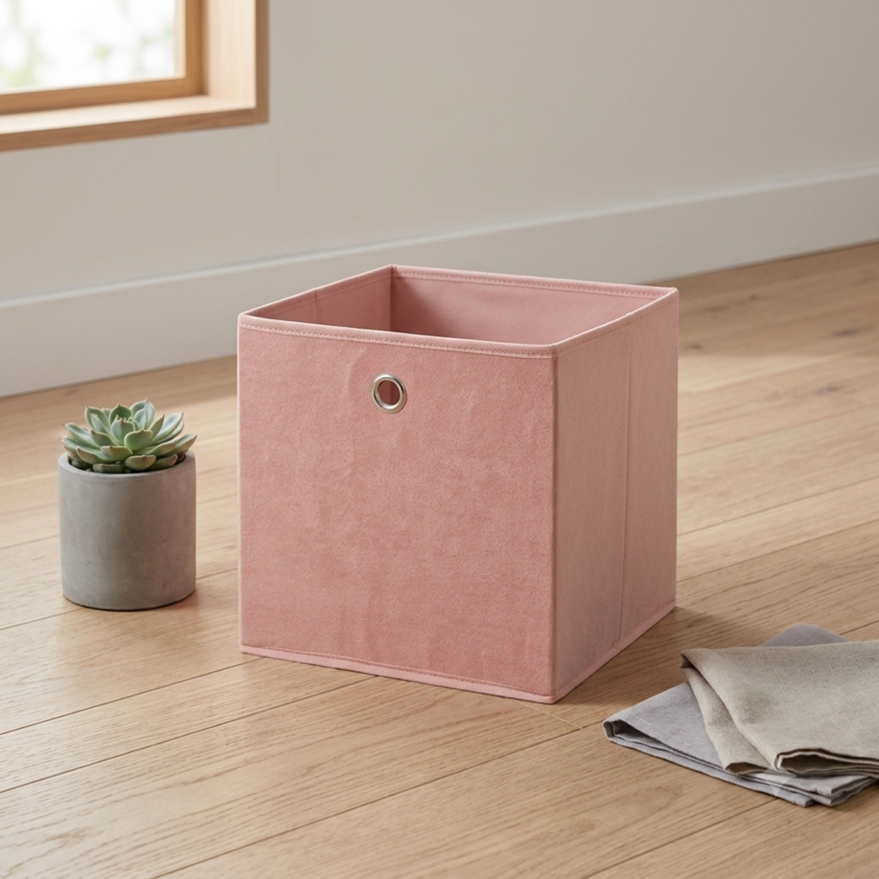 Mio Velvet Cube Box - 32x33x32 cm-hbxbedroom-bedroomaccessories-bedroomstorage-image-1