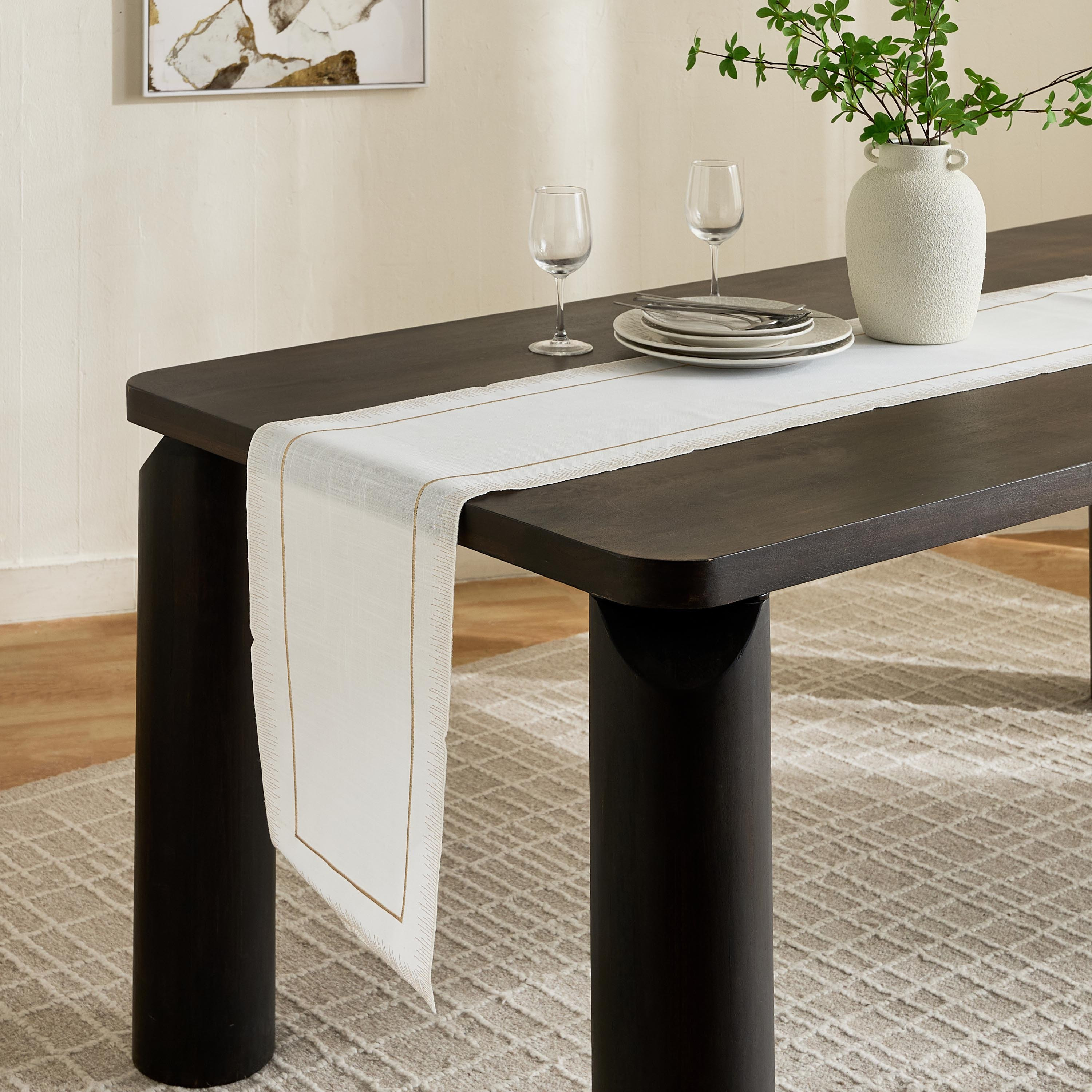 مفرش طاولة من سيلستيال - 33x180 سم-hbxdecorandfurnishings-homefurnishings-tablelinens-image-1