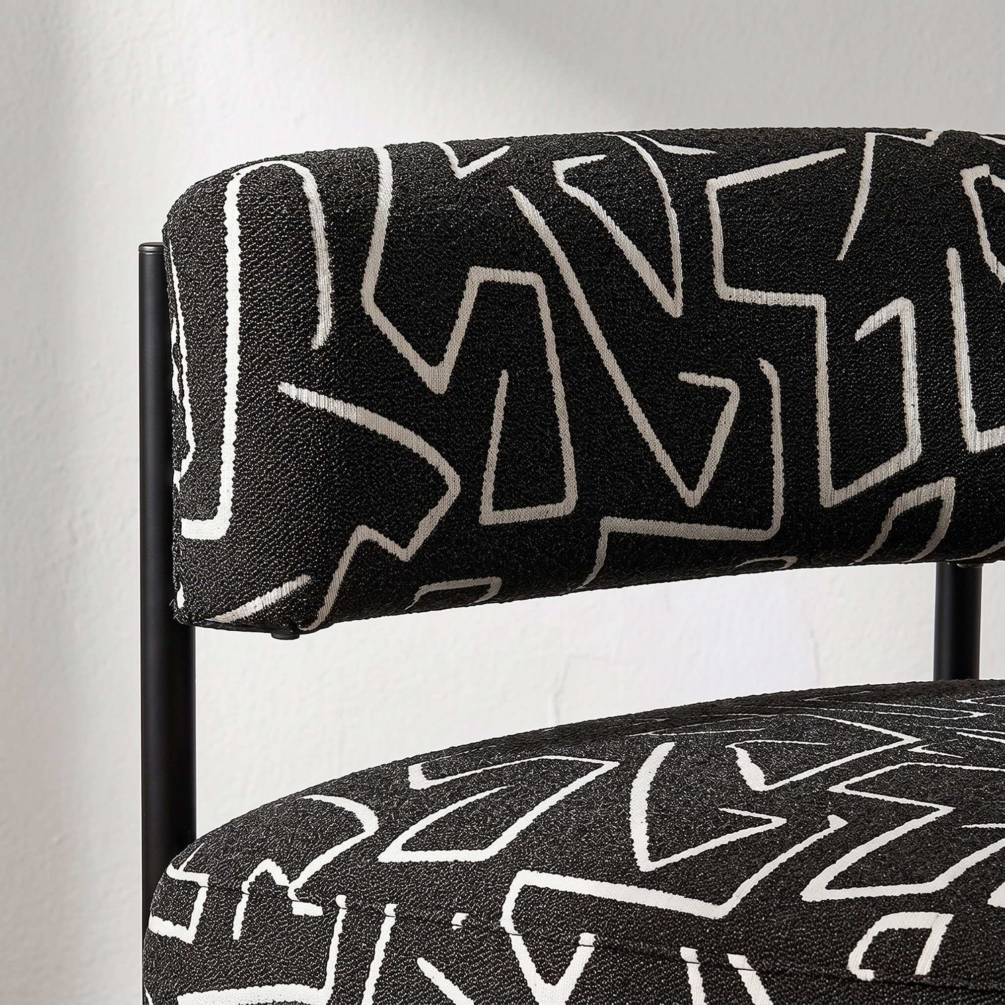 Larache Fabric Accent Chair-hbxlivingroom-sofasandarmchairs-easychairs-image-3