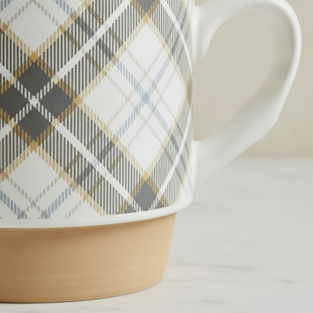 Susan Tartan Stackable Mug - 305 ml-hbxdecorandfurnishings-tabletop-coffeeandteasets-image-2