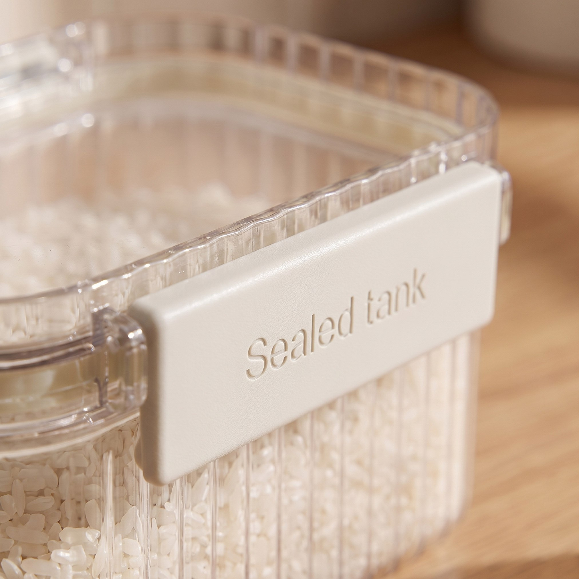 Flute Lock N Lock Container - 460 ml-hbxhomeware-kitchenware-containersandjars-image-3