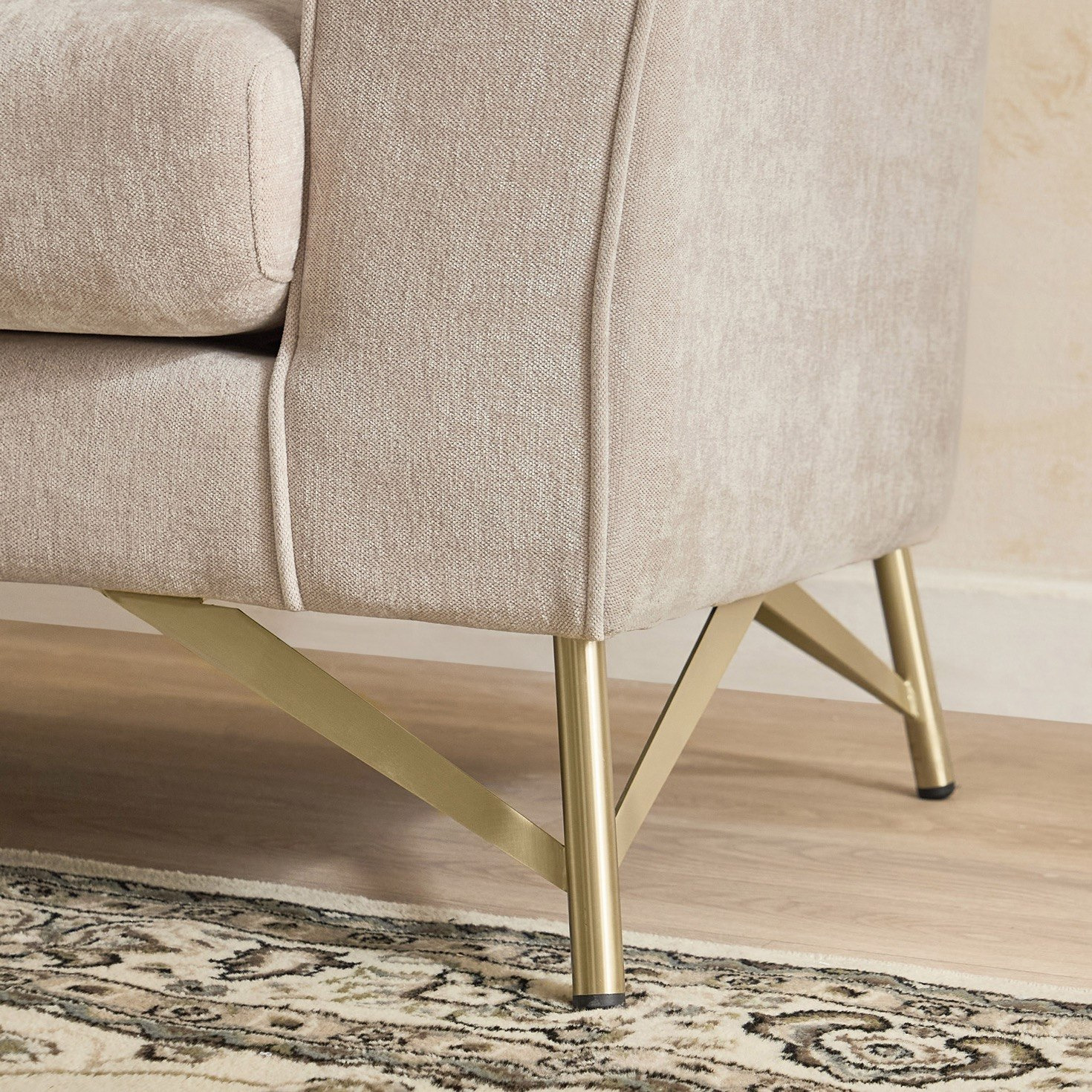 كرسي قماشي بمساند ذراعين مع وسادة إن إكس تي من هادسون-hbxlivingroom-sofasandarmchairs-sofas-image-5