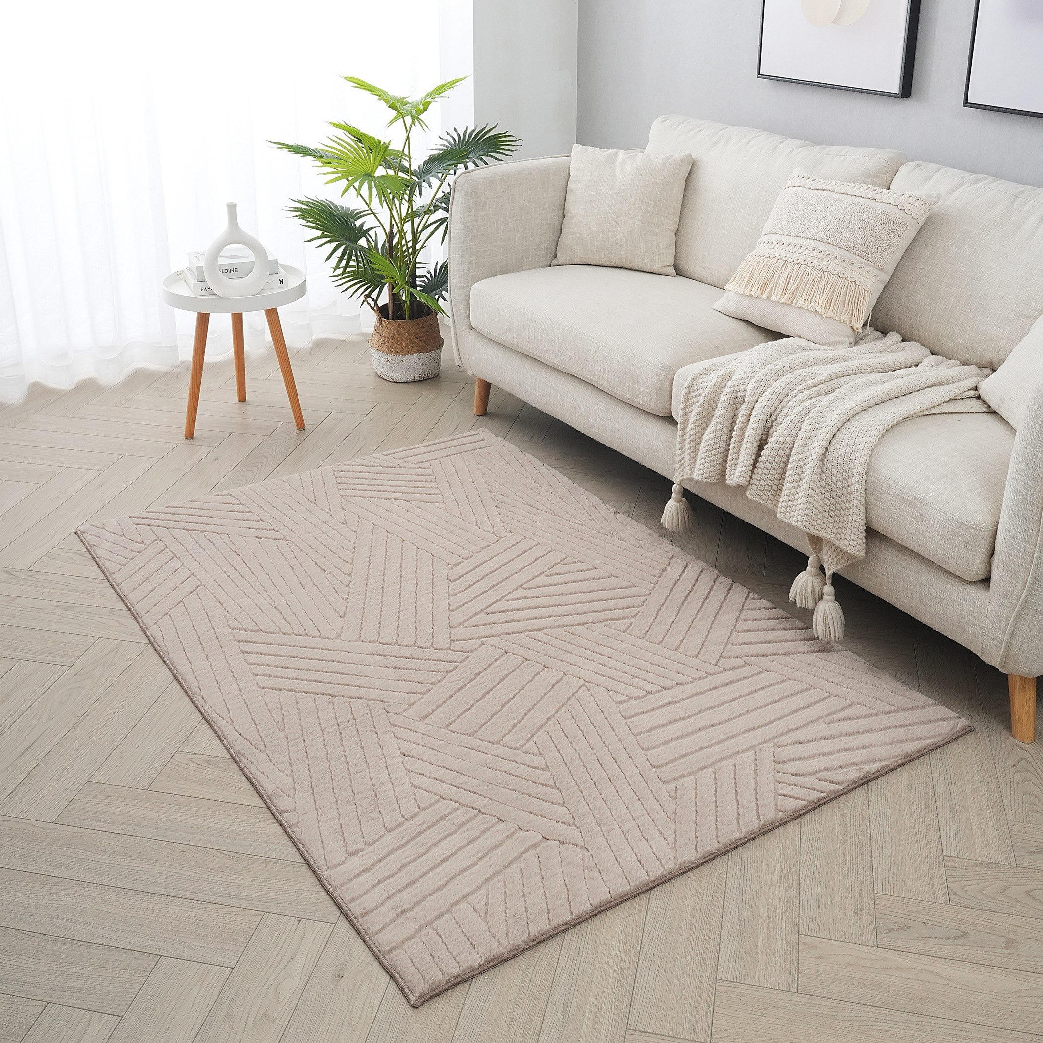Zara Volco Jacquard Rabbit Fur Rug - 120x170 cm-hbxdecorandfurnishings-floorcoverings-rugs-image-1