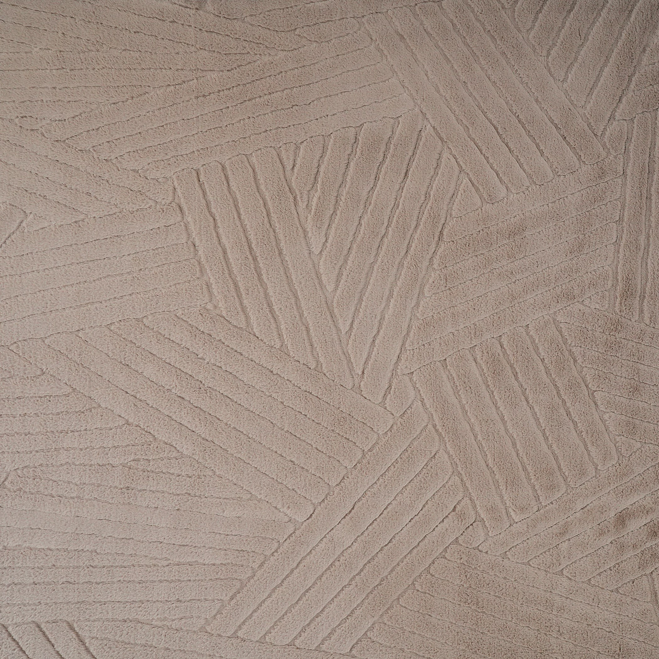 Zara Volco Jacquard Rabbit Fur Rug - 120x170 cm-hbxdecorandfurnishings-floorcoverings-rugs-image-3