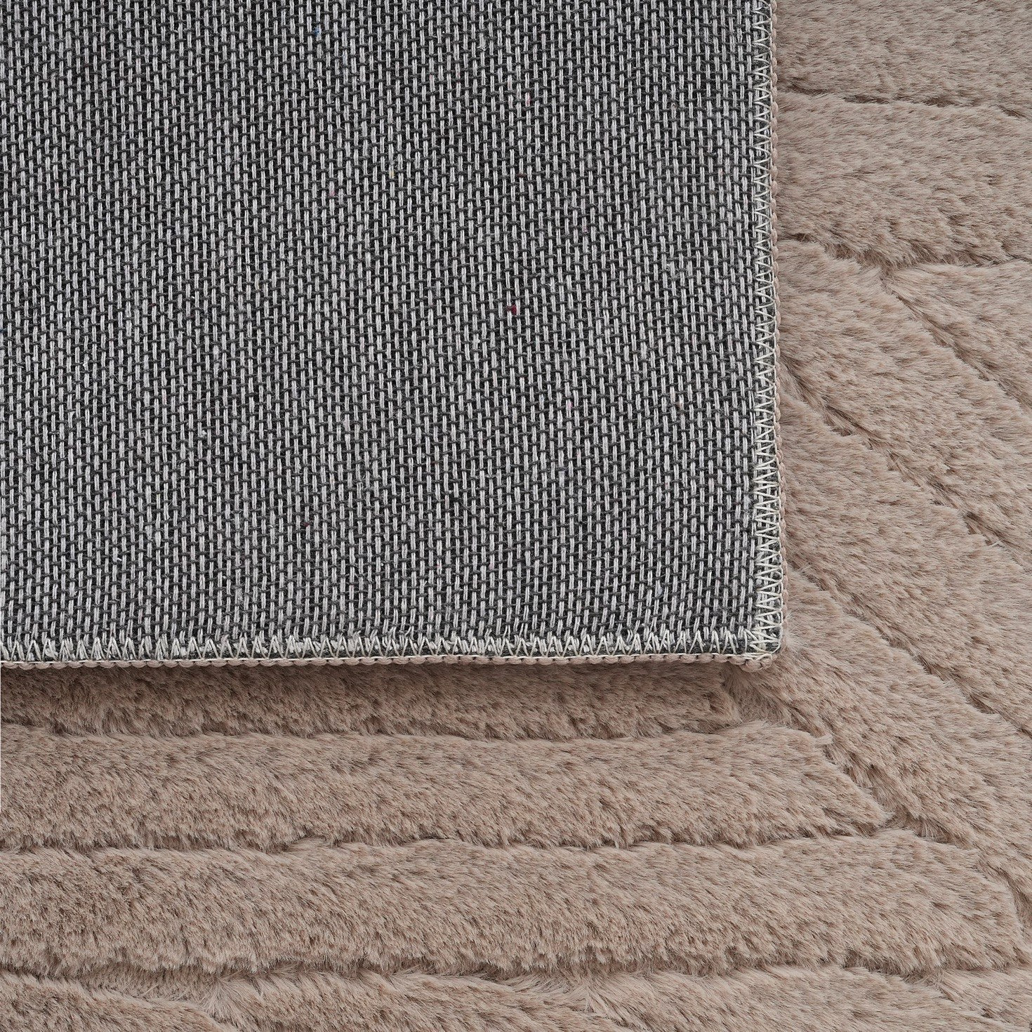 Zara Volco Jacquard Rabbit Fur Rug - 120x170 cm-hbxdecorandfurnishings-floorcoverings-rugs-image-5