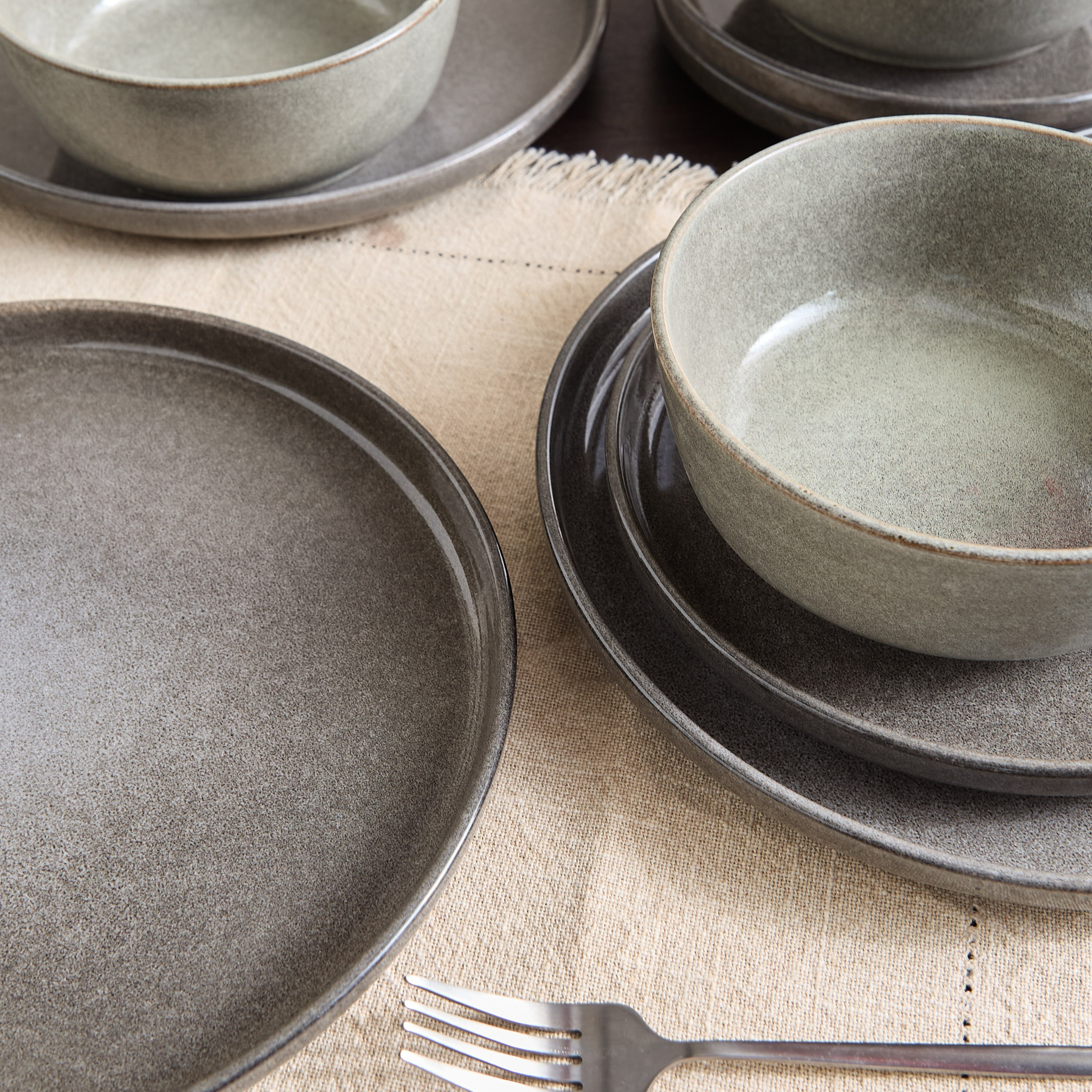 Elegenza Lily 12-Piece Dinner Set - Serves 4-hbxdiningroom-tabletop-dinnersets-image-3