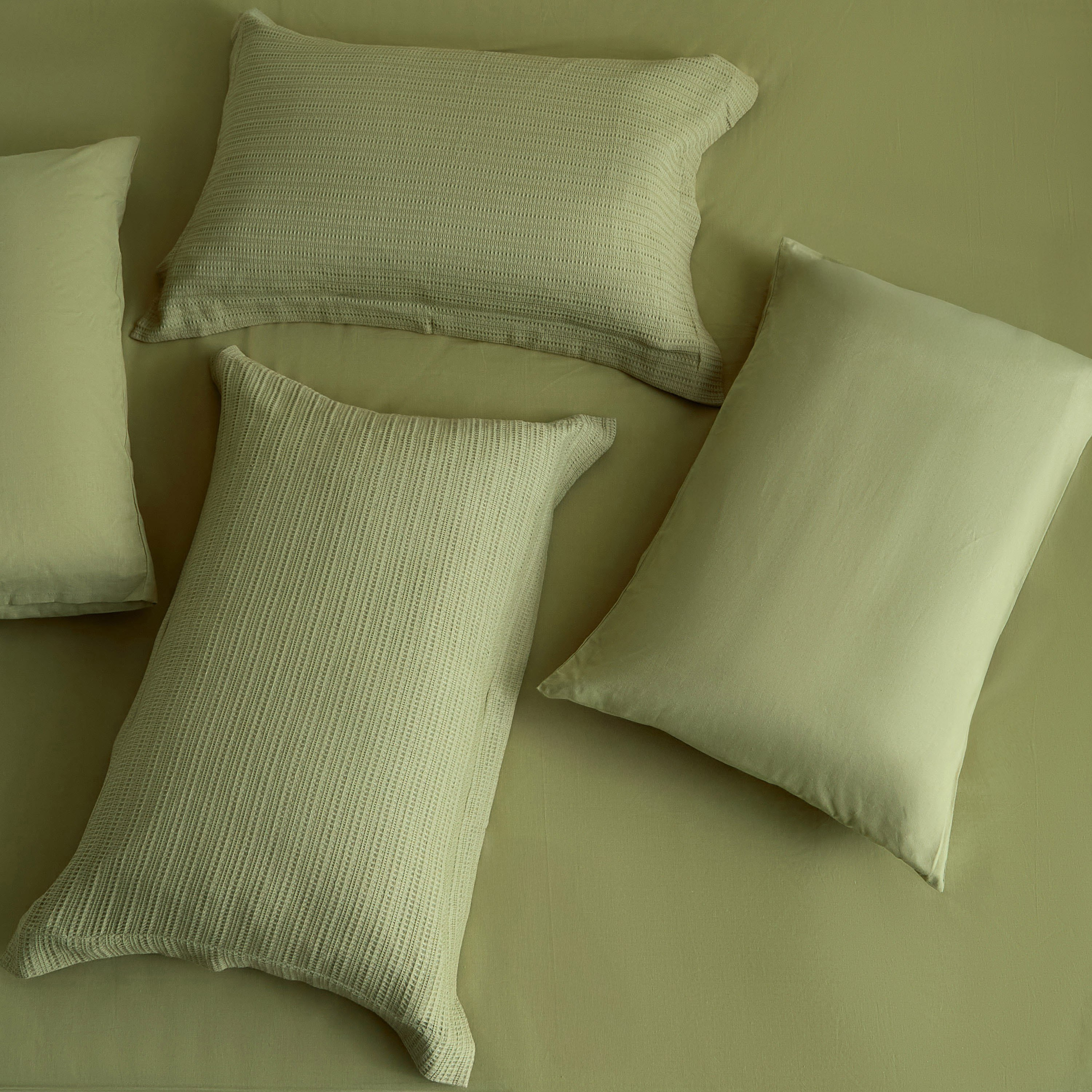 طقم لحاف كينج من القطن والفيسكوز ملوو 5 قطع بنقشة وافل من ويف إيليجانس - 220×240 سم-hbxhomeware-hbxbedroom-image-6