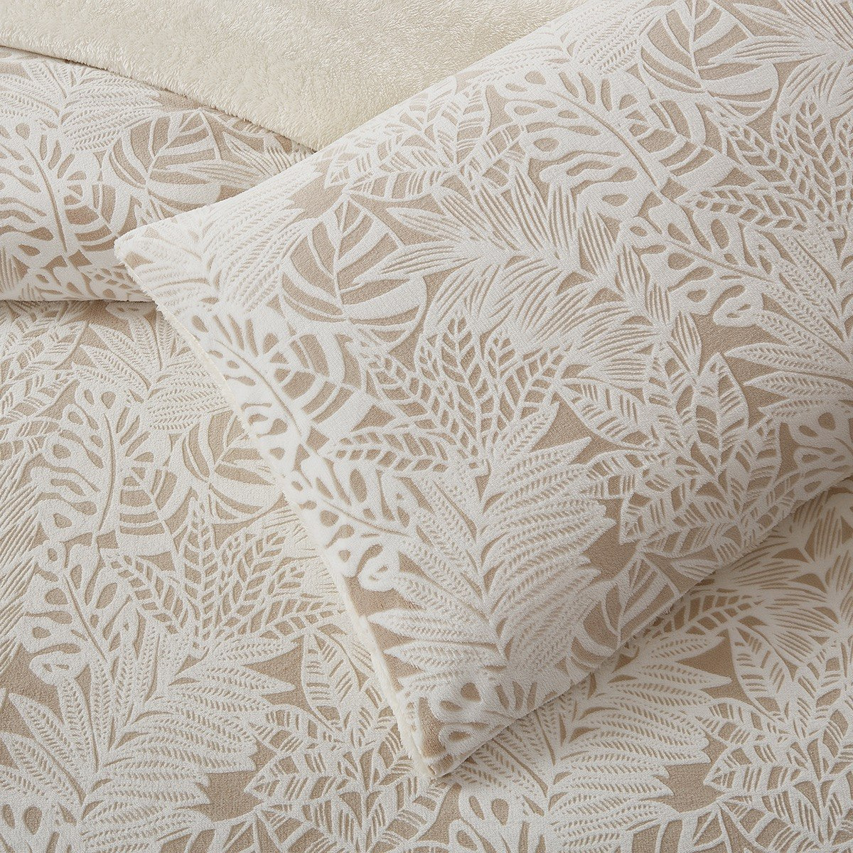 Bern Fern 3-Piece King Flannel Comforter Set - 220x240 cm-hbxhomeware-hbxbedroom-image-3