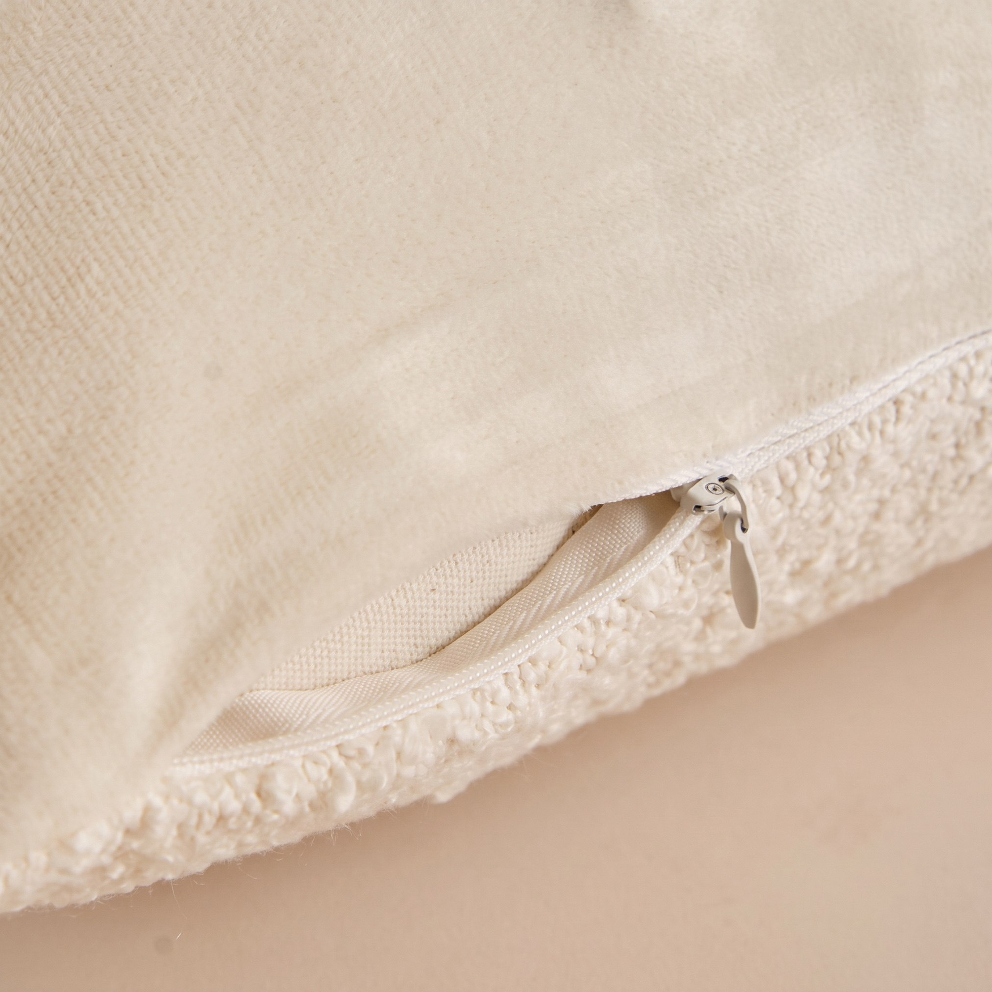 GentelTwist Boucle Cushion Cover - 30x50 cm-hbxhomeware-hbxbedroom-image-2