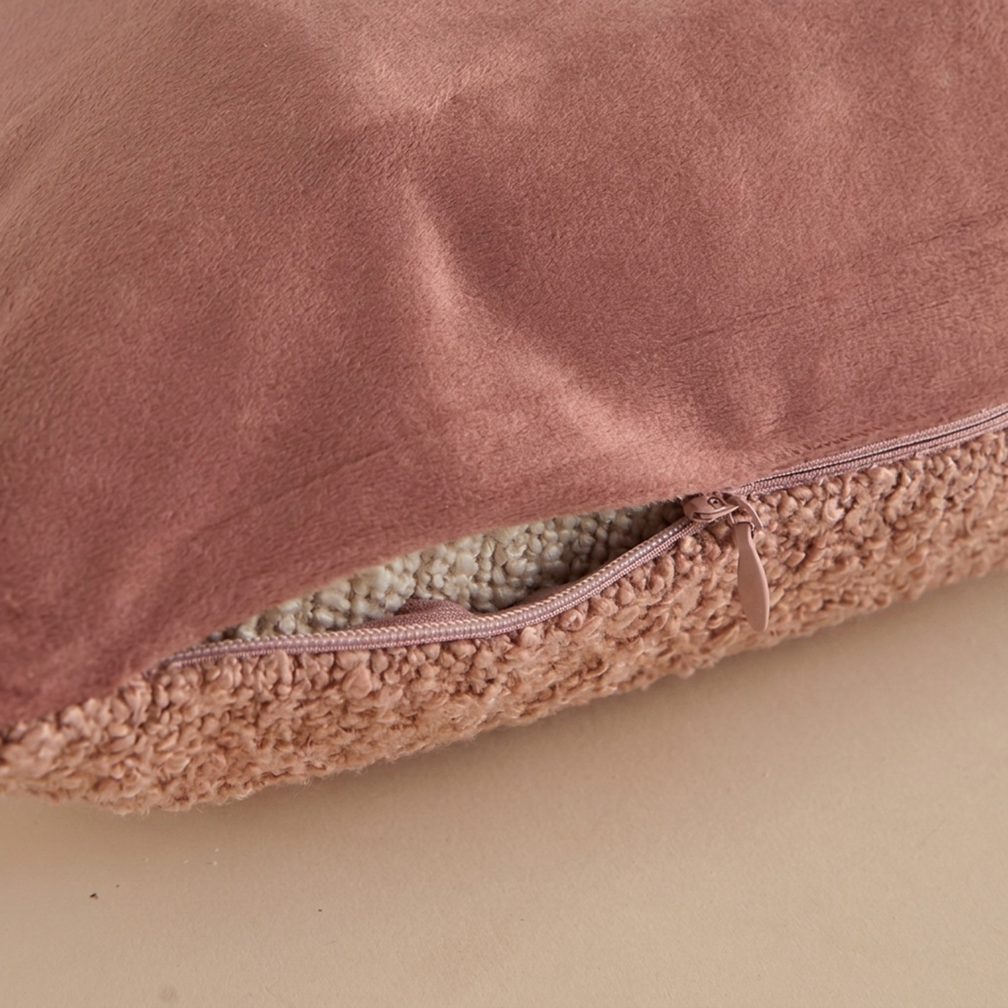 GentelTwist Boucle Cushion Cover - 30x50 cm-hbxhomeware-hbxbedroom-image-2