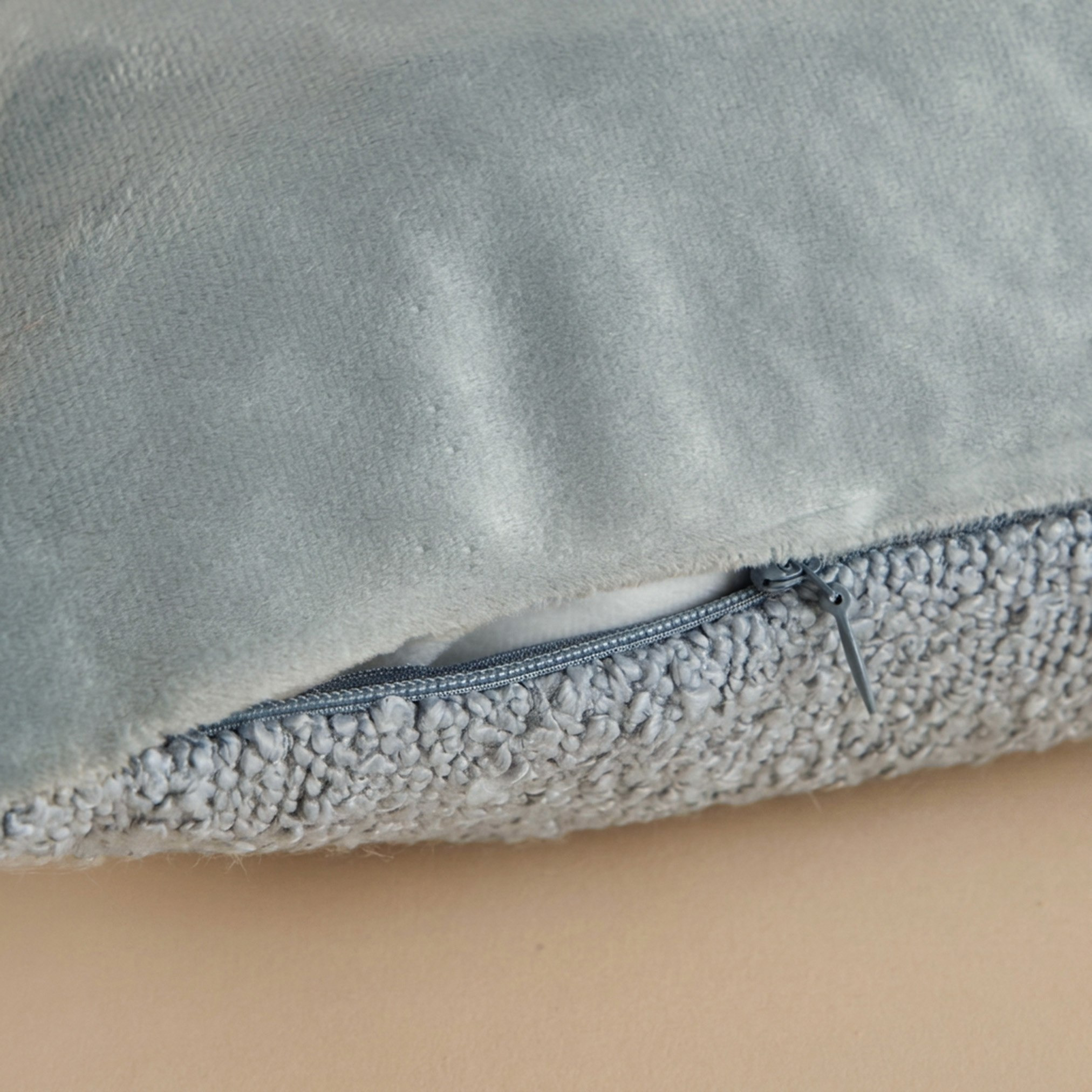 GentelTwist Boucle Cushion Cover - 30x50 cm-hbxhomeware-hbxbedroom-image-2