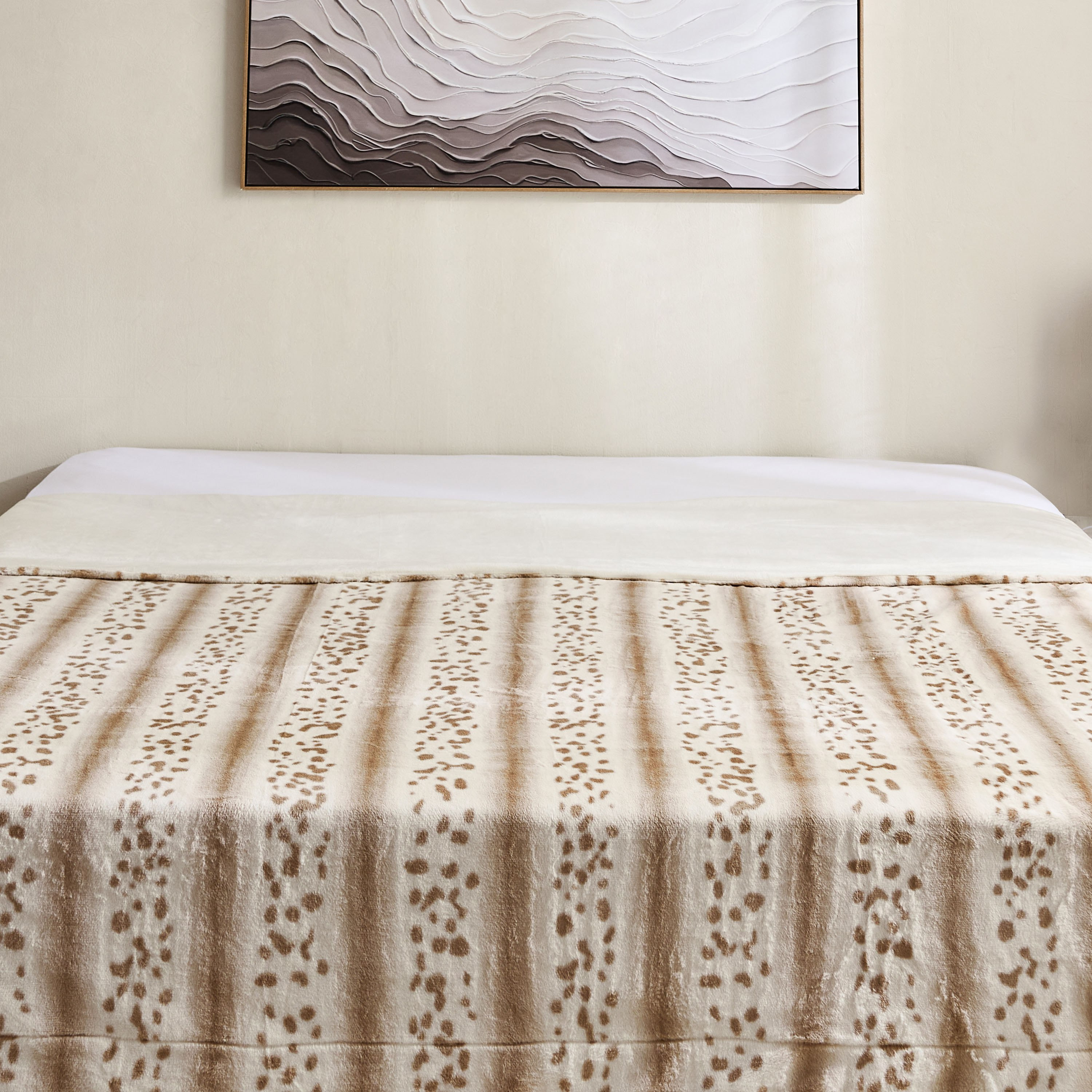 Cozy Plush Animal Leo Print Twin Blanket - 150x220 cm-hbxhomeware-hbxbedroom-image-3