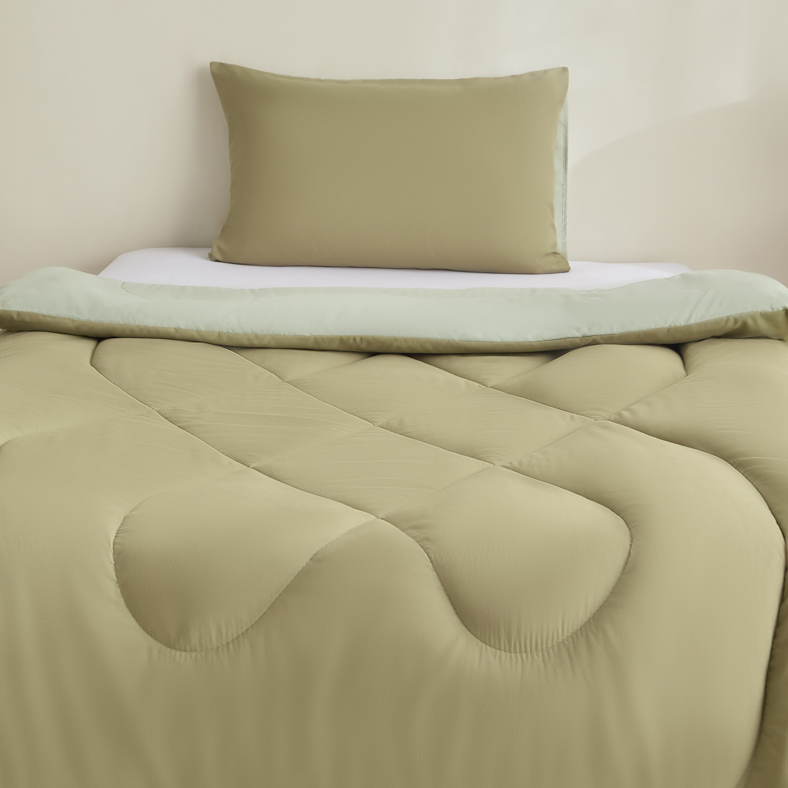 Derby Reversible Microfibre 2-Piece Twin Comforter Set - 160x220 cm-hbxhomeware-hbxkidsandyouth-image-2