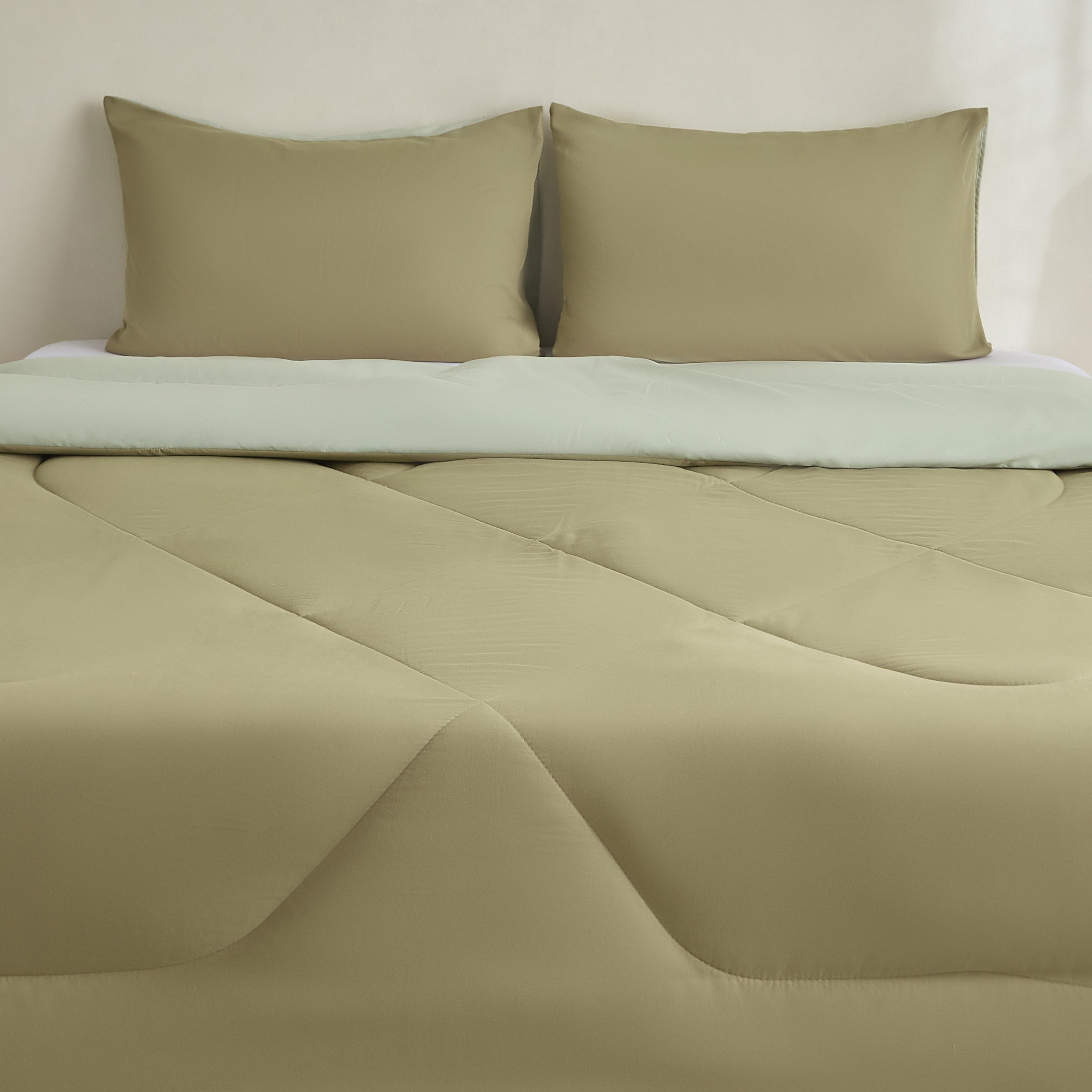 Derby Reversible Microfibre 3-Piece King Comforter Set - 220x240 cm-hbxhomeware-hbxbedroom-image-2