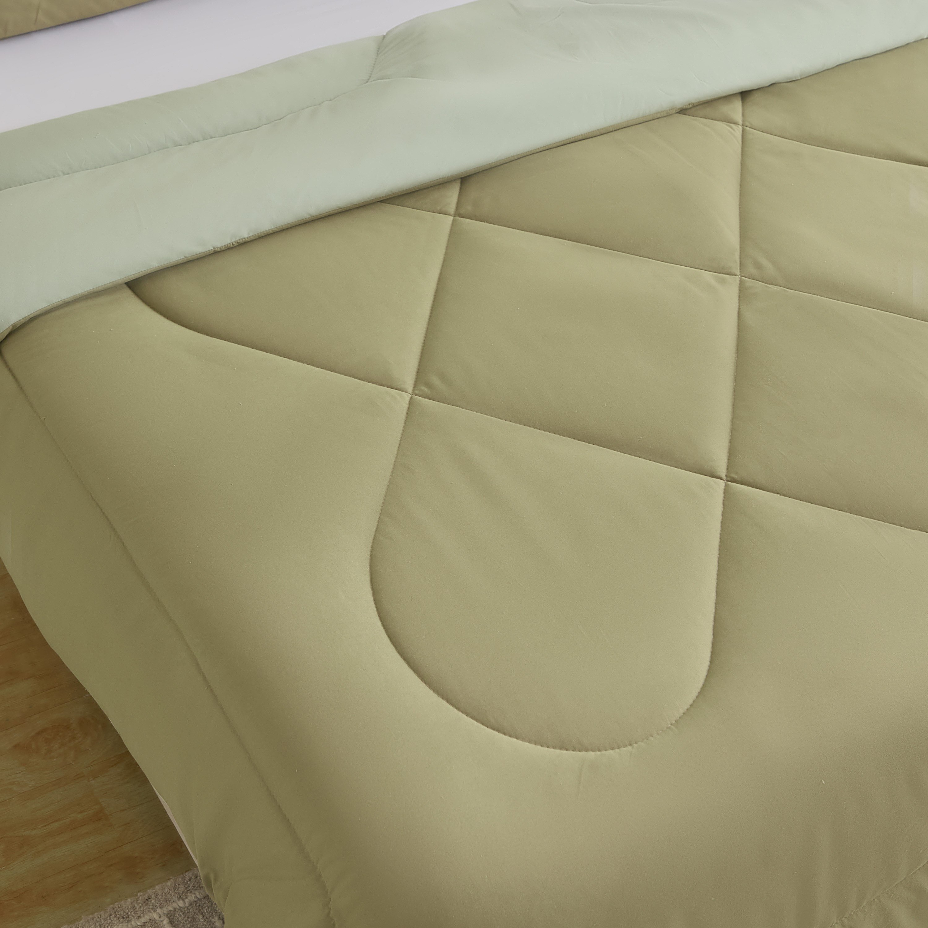 Derby Reversible Microfibre 3-Piece King Comforter Set - 220x240 cm-hbxhomeware-hbxbedroom-image-4