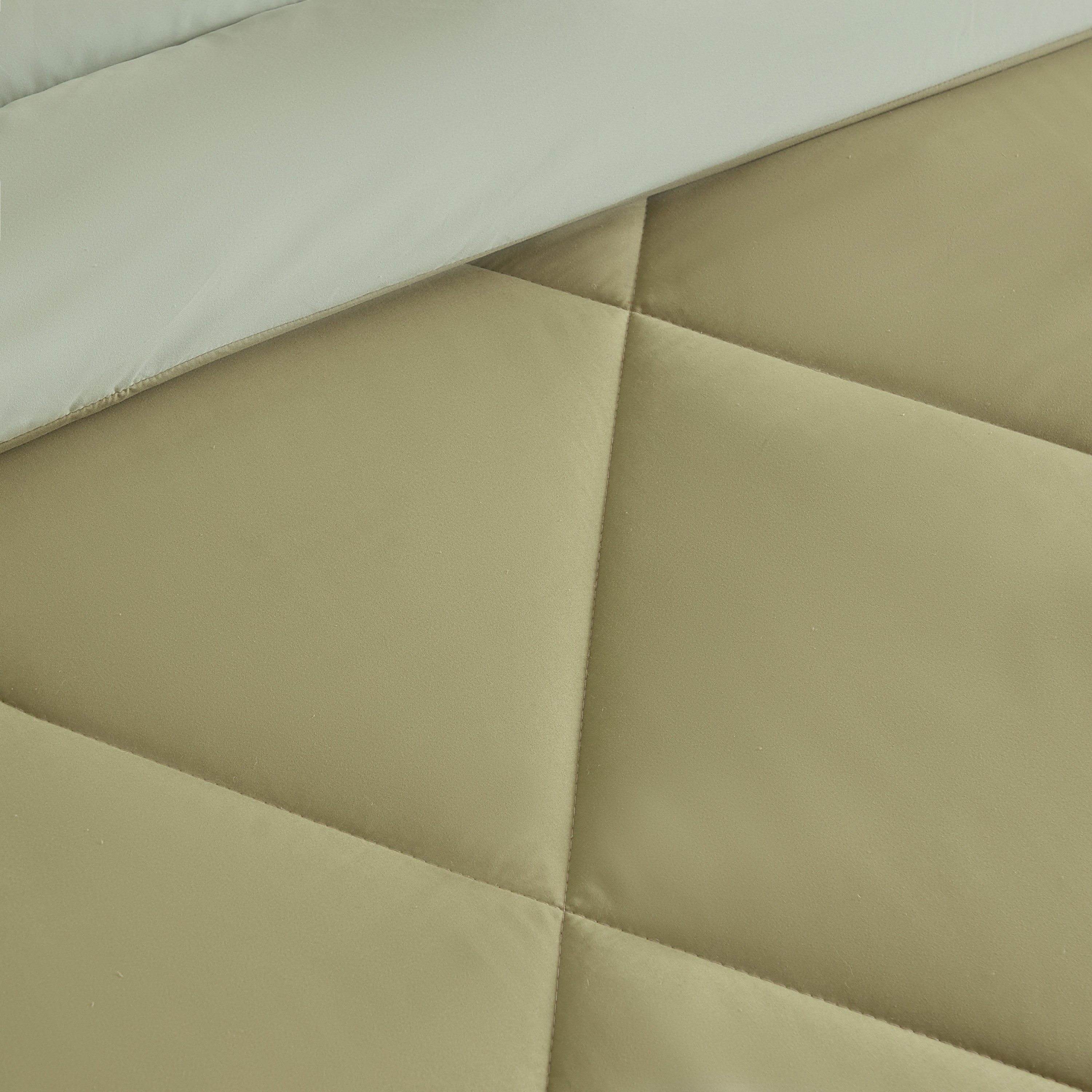 Derby Reversible Microfibre 3-Piece King Comforter Set - 220x240 cm-hbxhomeware-hbxbedroom-image-5