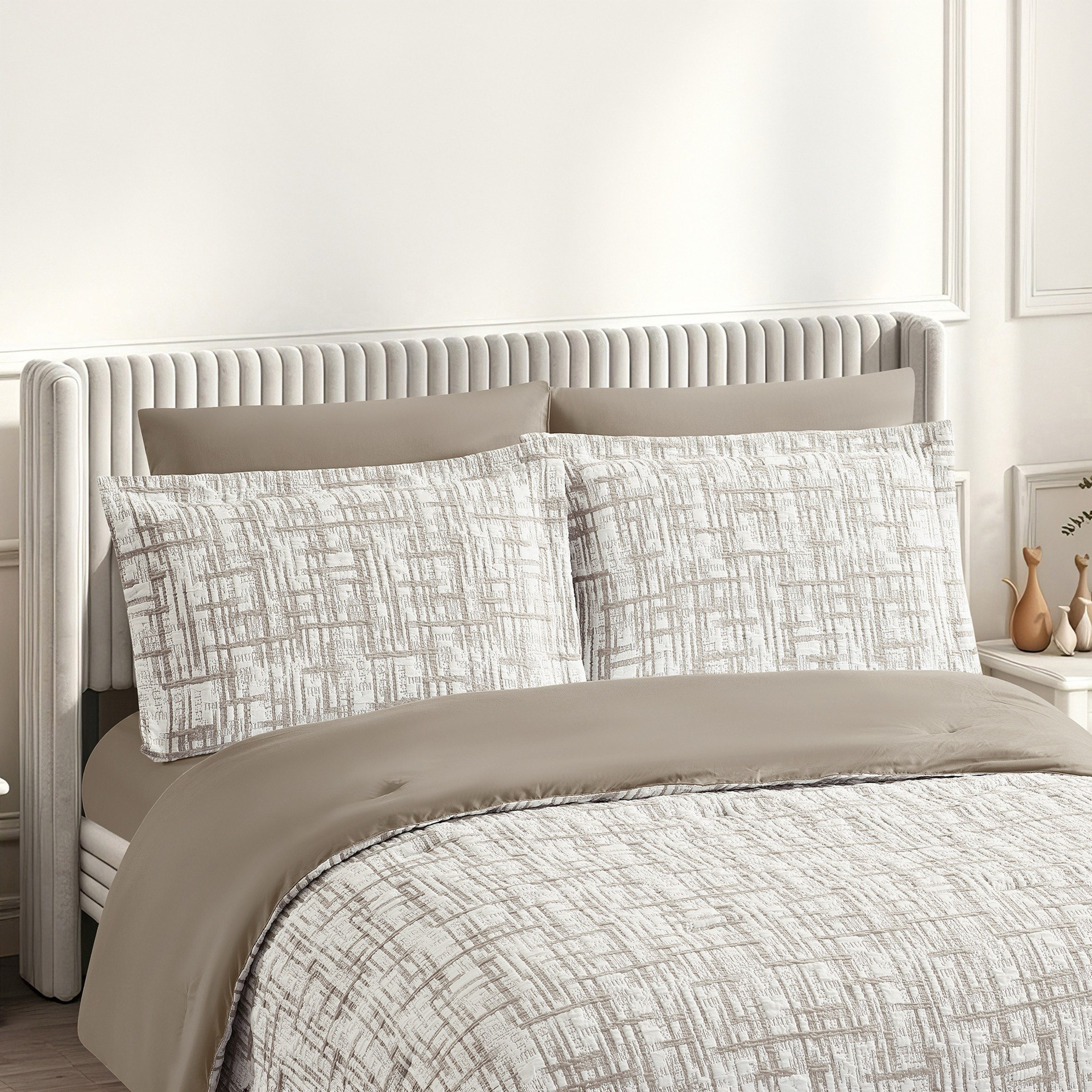 Braxton Lattice 5-Piece King Comforter Set - 220x240 cm-hbxhomeware-hbxbedroom-image-1