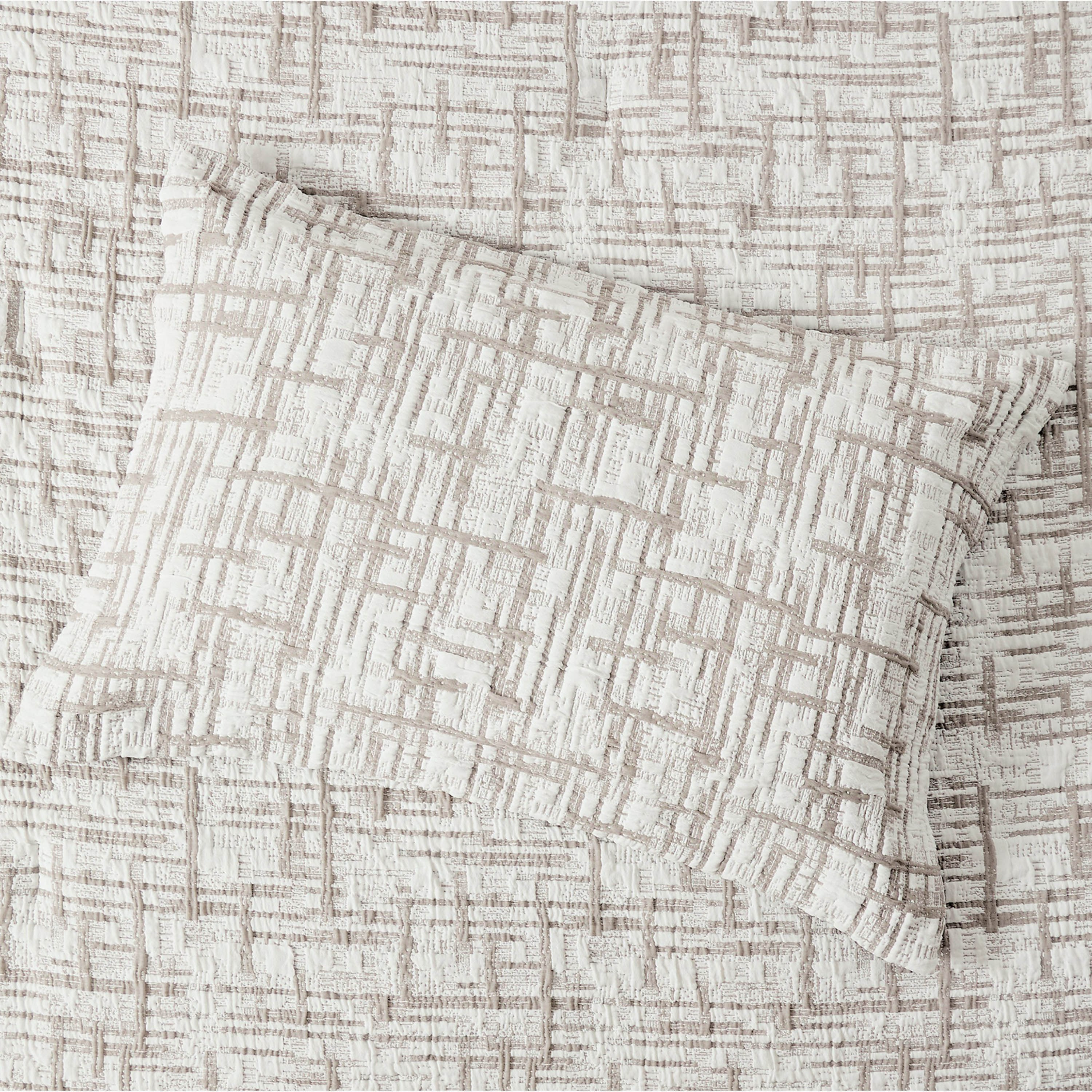 Braxton Lattice 7-Piece BIAB King Comforter Set - 220x240 cm-hbxhomeware-hbxbedroom-image-3
