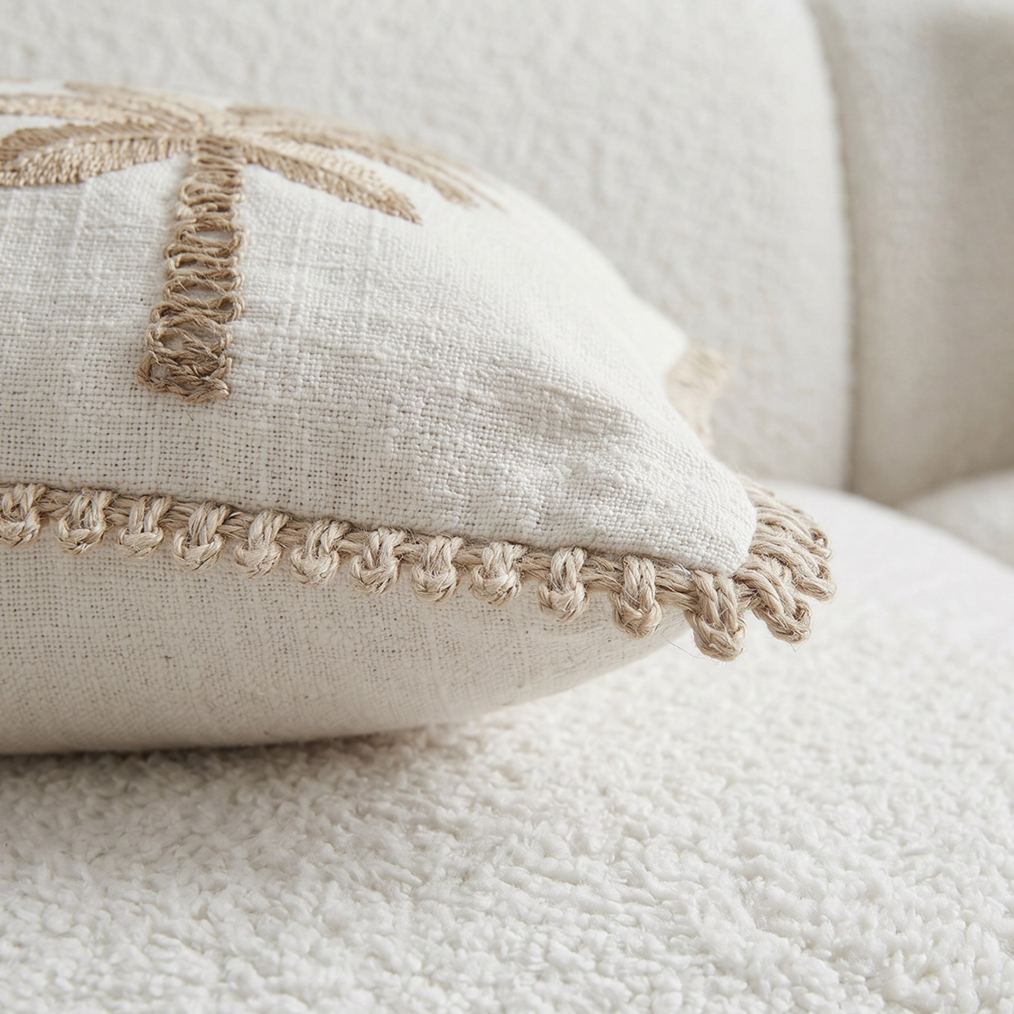 وسادة محشوة من بلام - 50×50 سم-hbxlivingroom-furnishings-cushionsandcovers-filledcushions-image-2