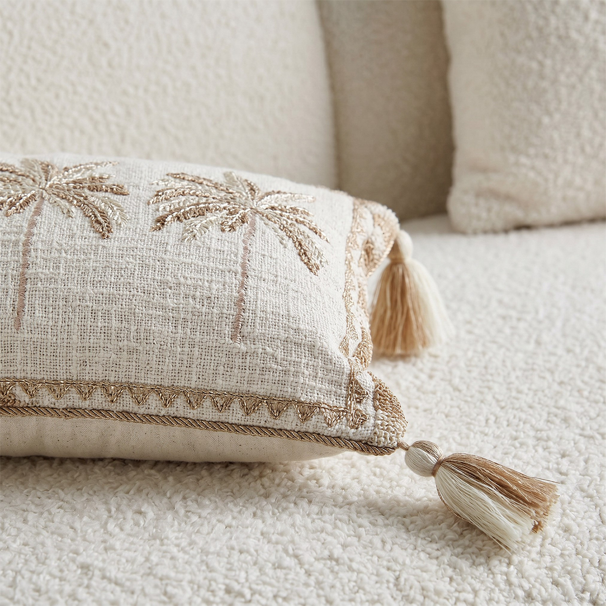 Plam Border Filled Cushion - 30x50 cm-hbxlivingroom-furnishings-cushionsandcovers-filledcushions-image-3