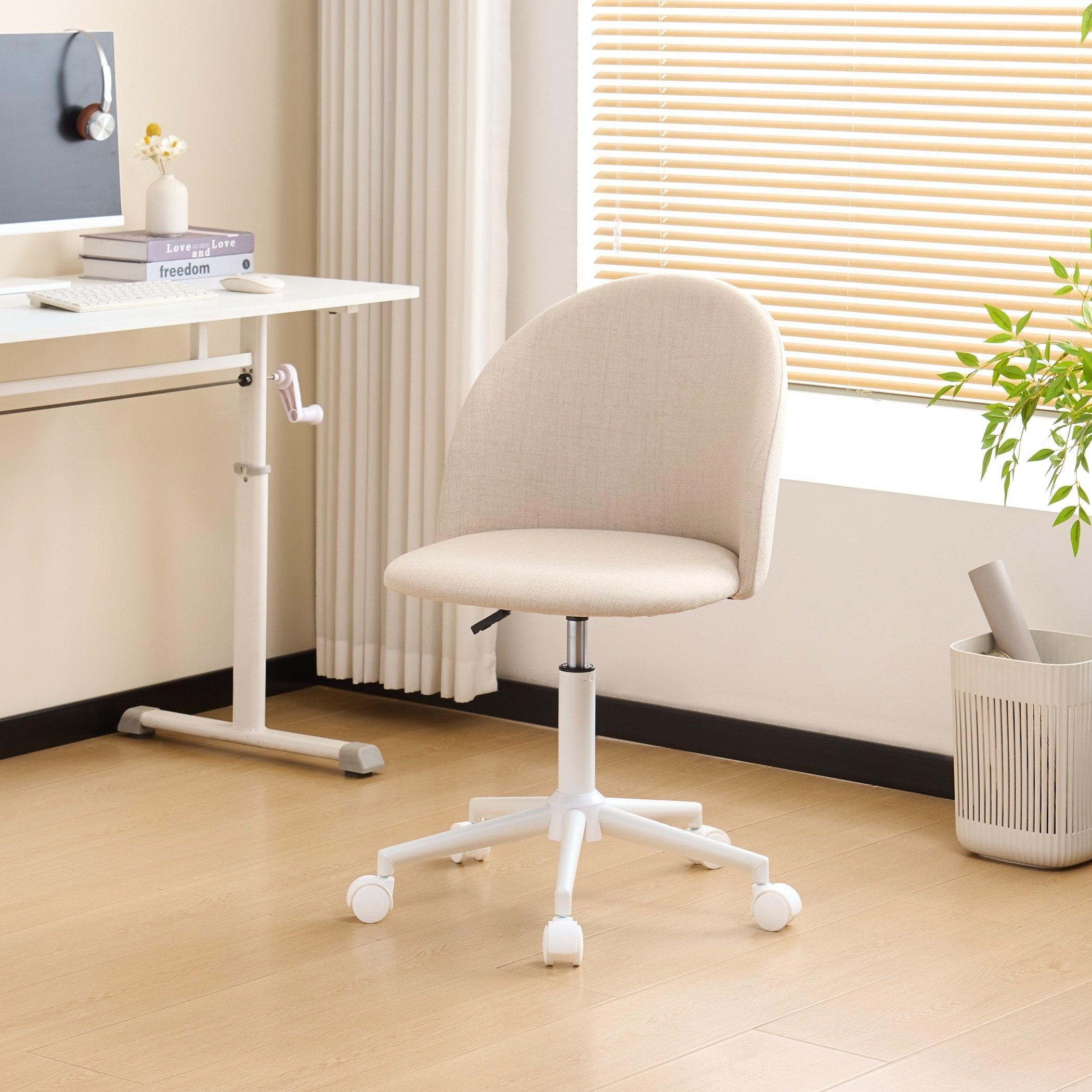 كرسي مكتب من كاميليا-hbxfurniture-kidsroom-studychairs-image-1