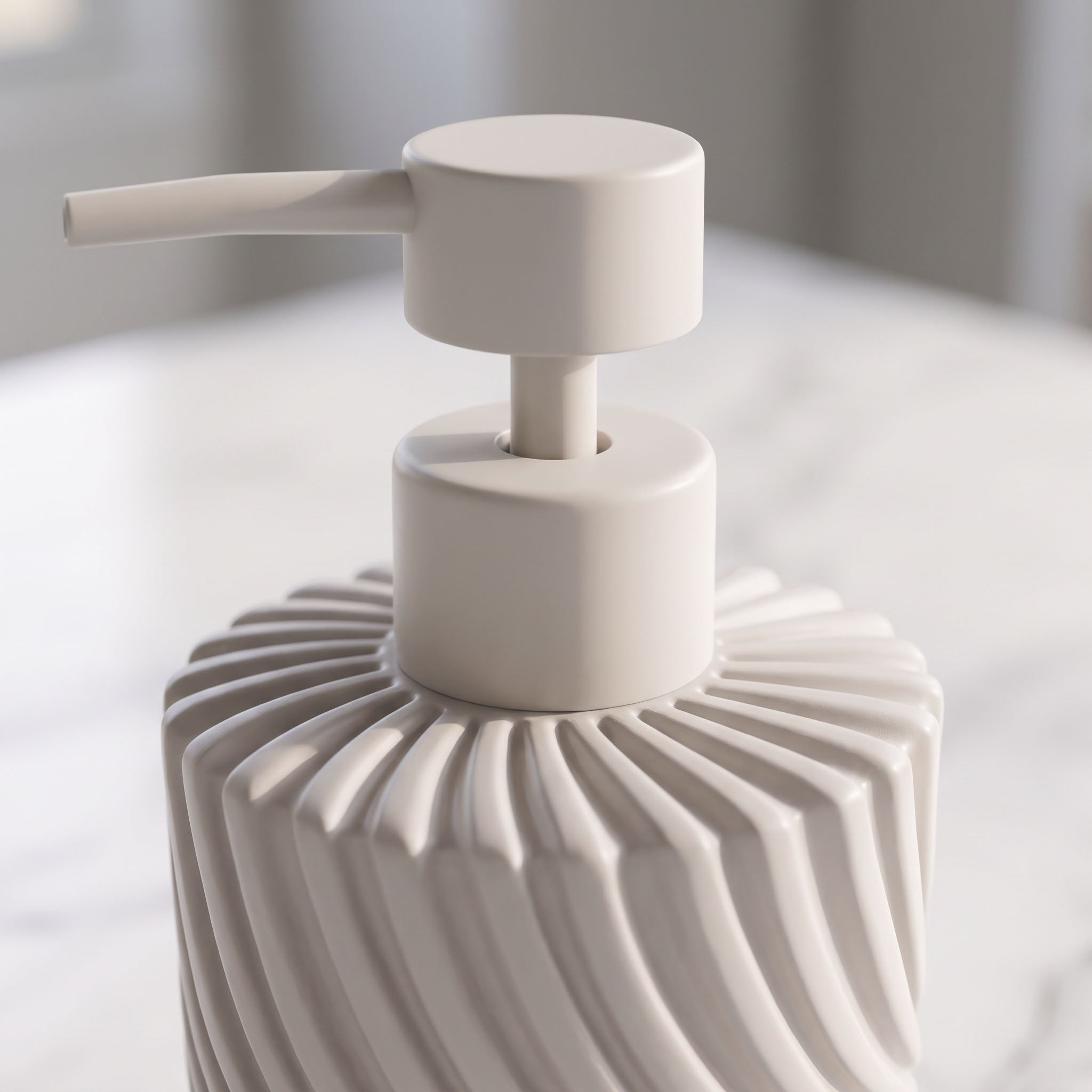 موزع صابون راتنج من آريا-hbxdecorandfurnishings-bathroomaccessories-bathroomsets-image-2