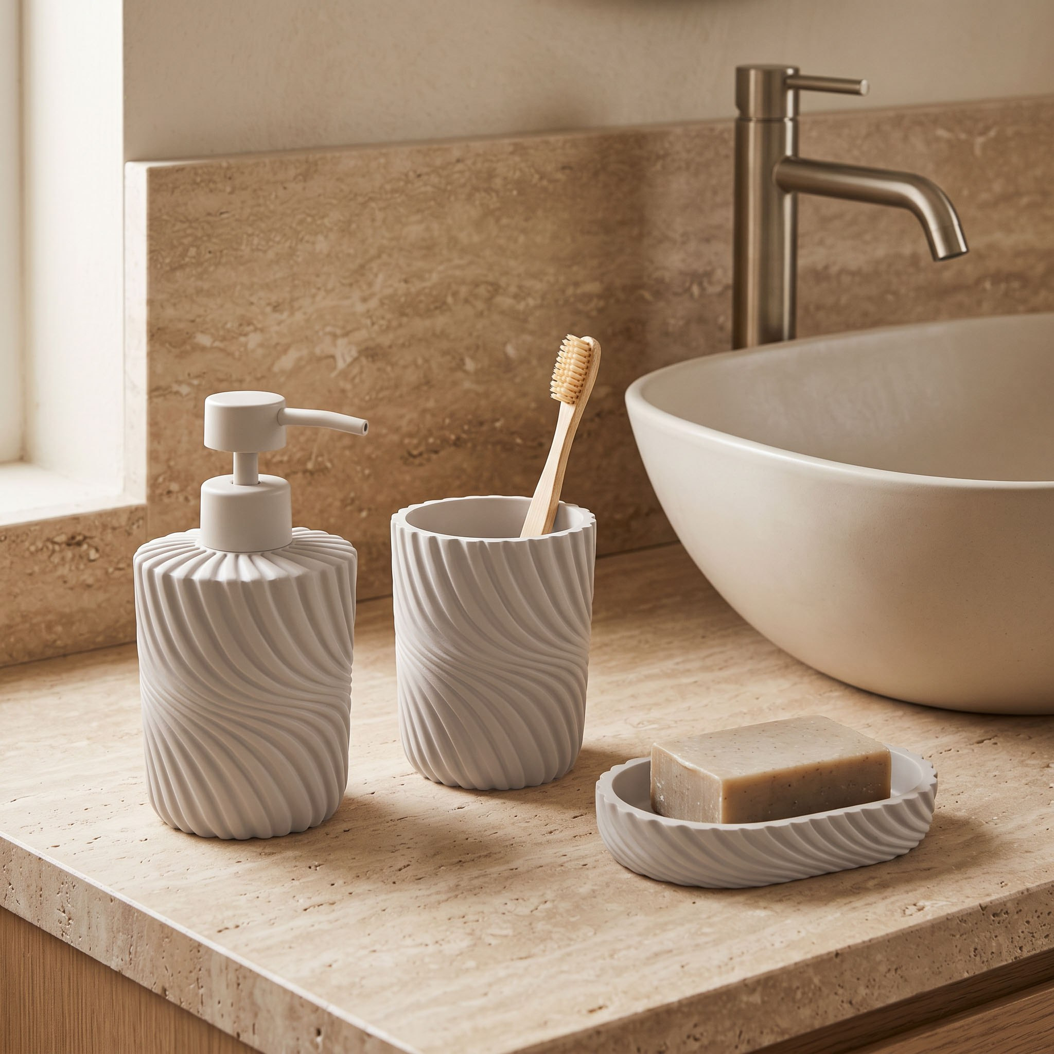 موزع صابون راتنج من آريا-hbxdecorandfurnishings-bathroomaccessories-bathroomsets-image-4