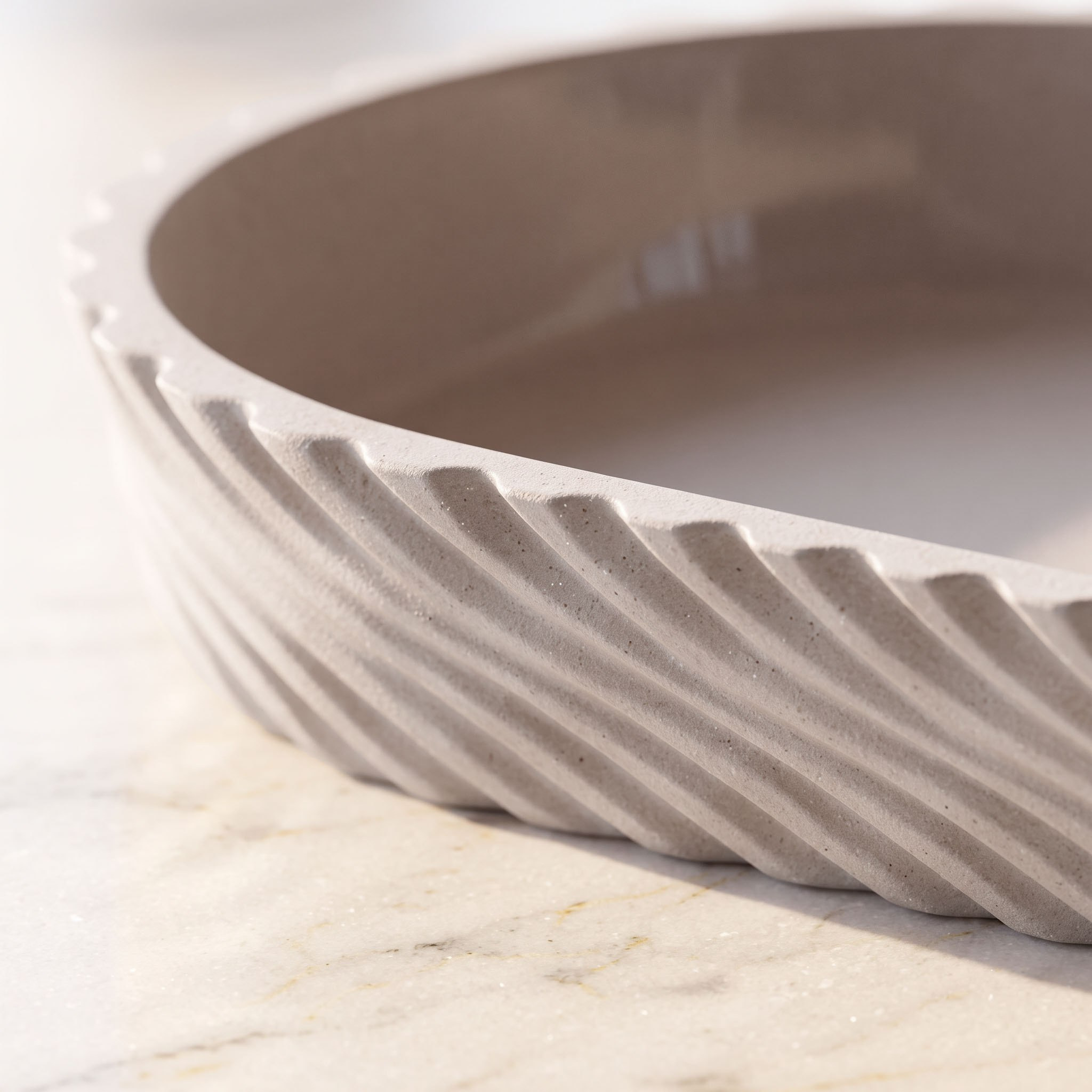 صينية مناشف راتنج من آريا-hbxdecorandfurnishings-bathroomaccessories-bathroomsets-image-2