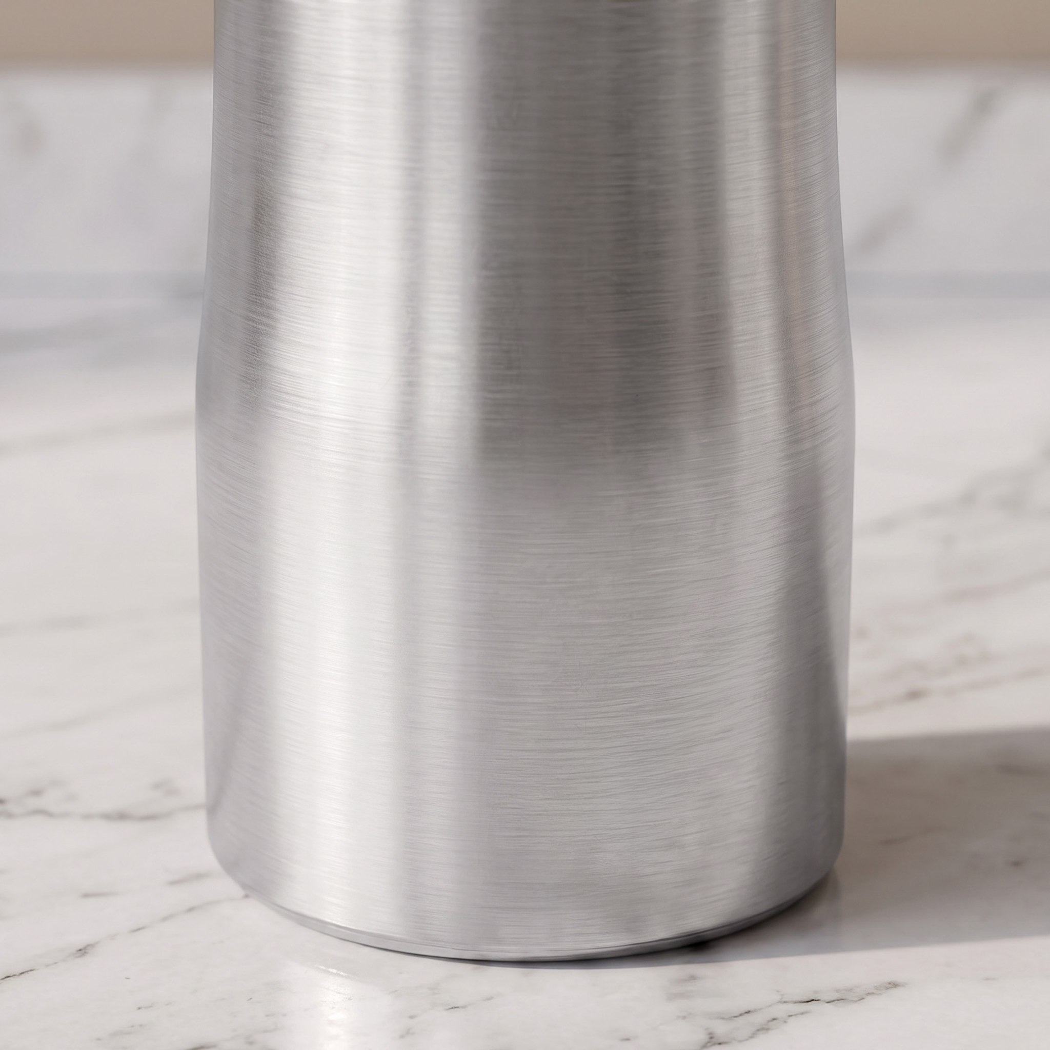 قارورة أنيقة من ستيلو - 1 لتر-hbxhomeware-diningandtabletop-bottles-image-3