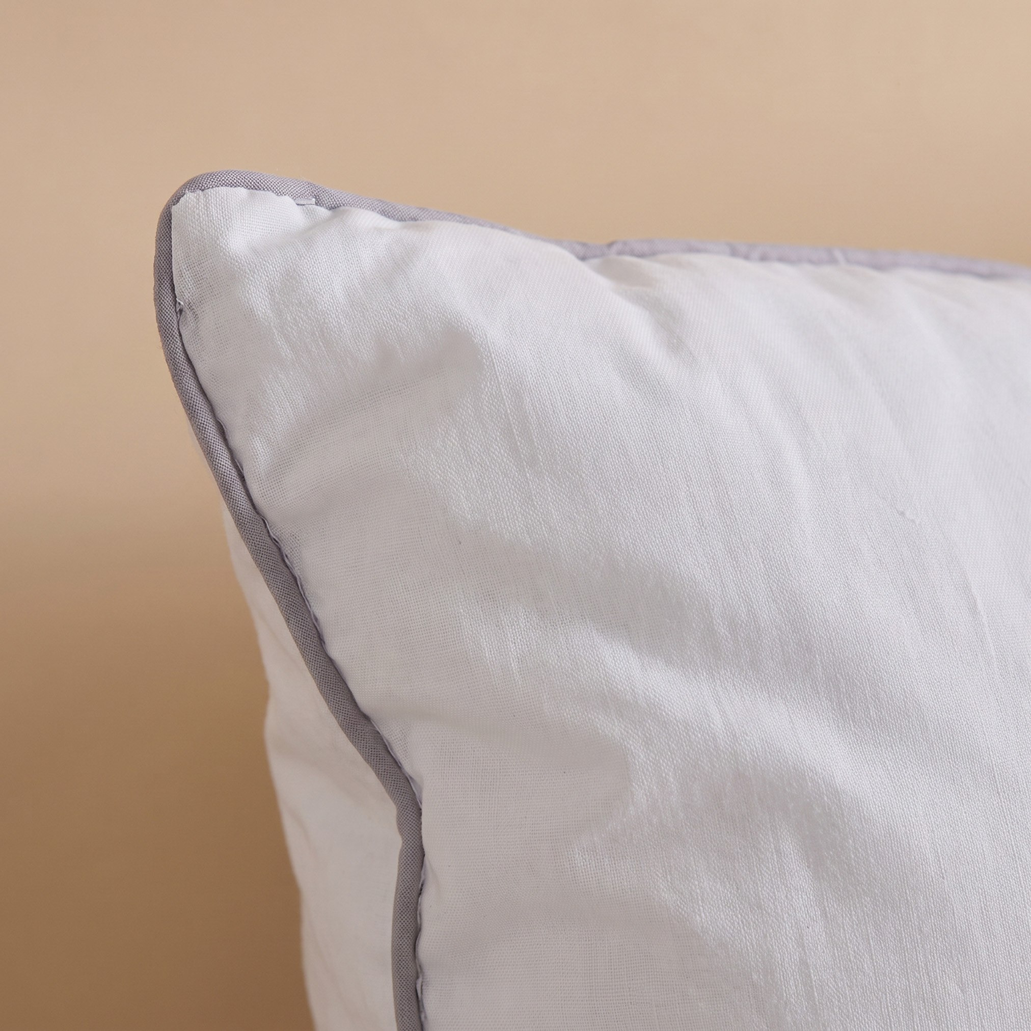 Luxury Down Alternative Cotton Filled Cushoin - 50x50 cm-hbxhomeware-hbxbedroom-image-2