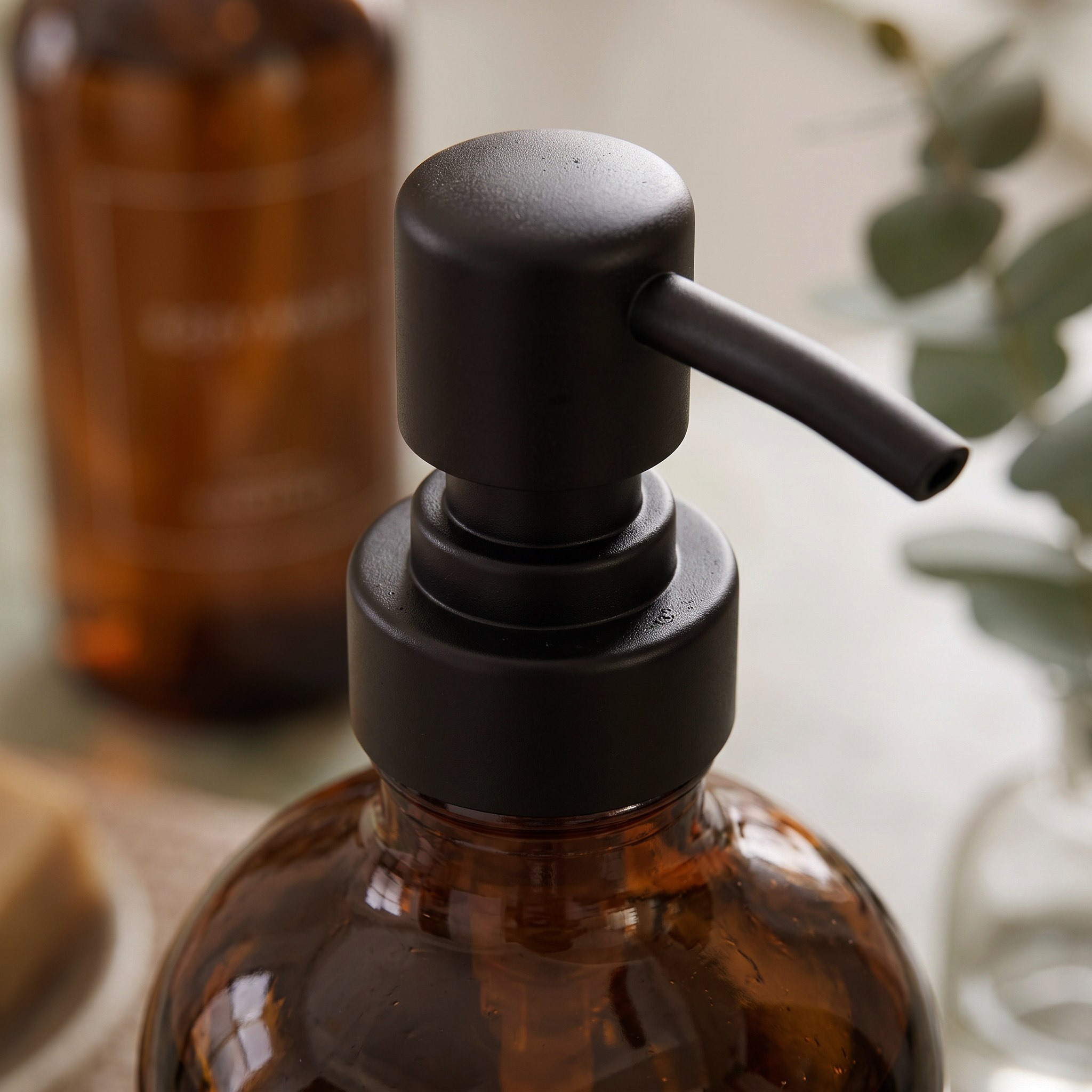 Elite Body Wash Dispenser - 500 ml-hbxdecorandfurnishings-bathroomaccessories-bathroomsets-image-2