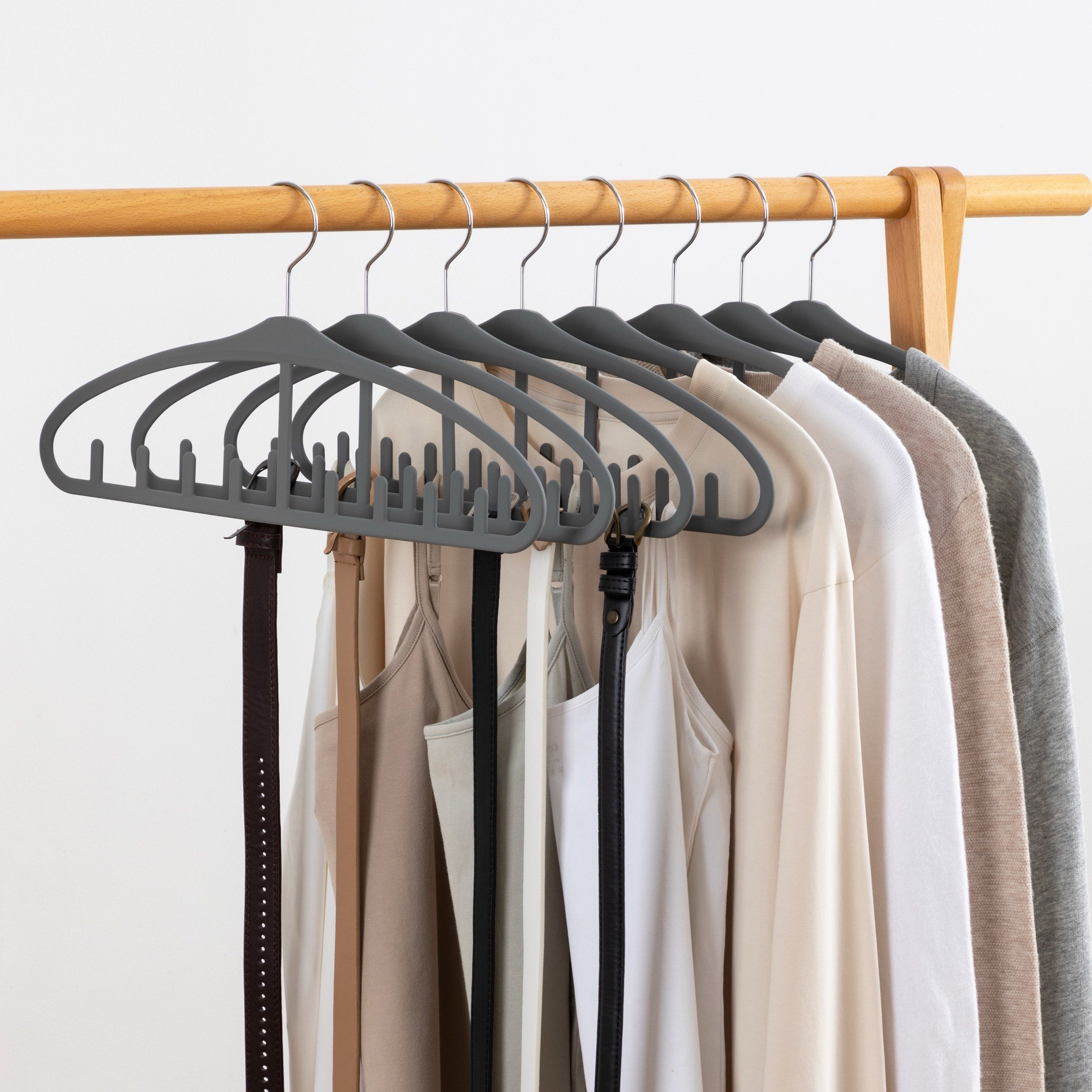 Noah Soft Multi Slot Hanger - Set of 4-hbxbedroom-bedroomaccessories-hangers-image-1
