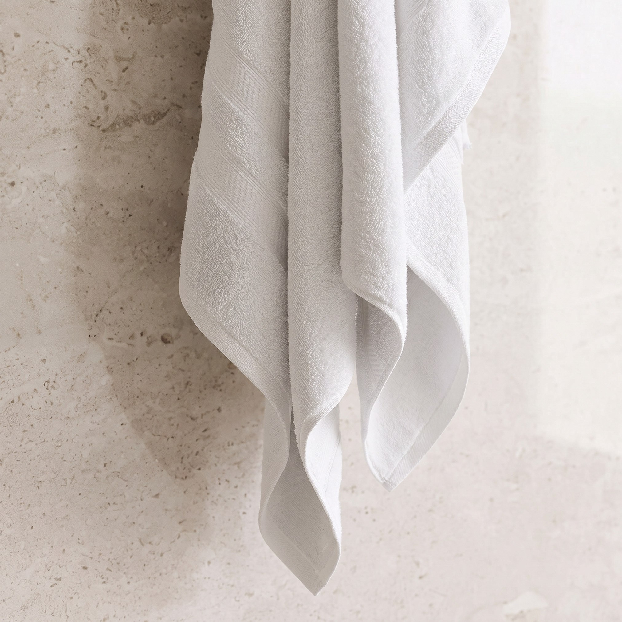 Essential Plus Combed Bath Sheet - 90x150 cm-hbxbathroom-bathroomtextiles-image-3