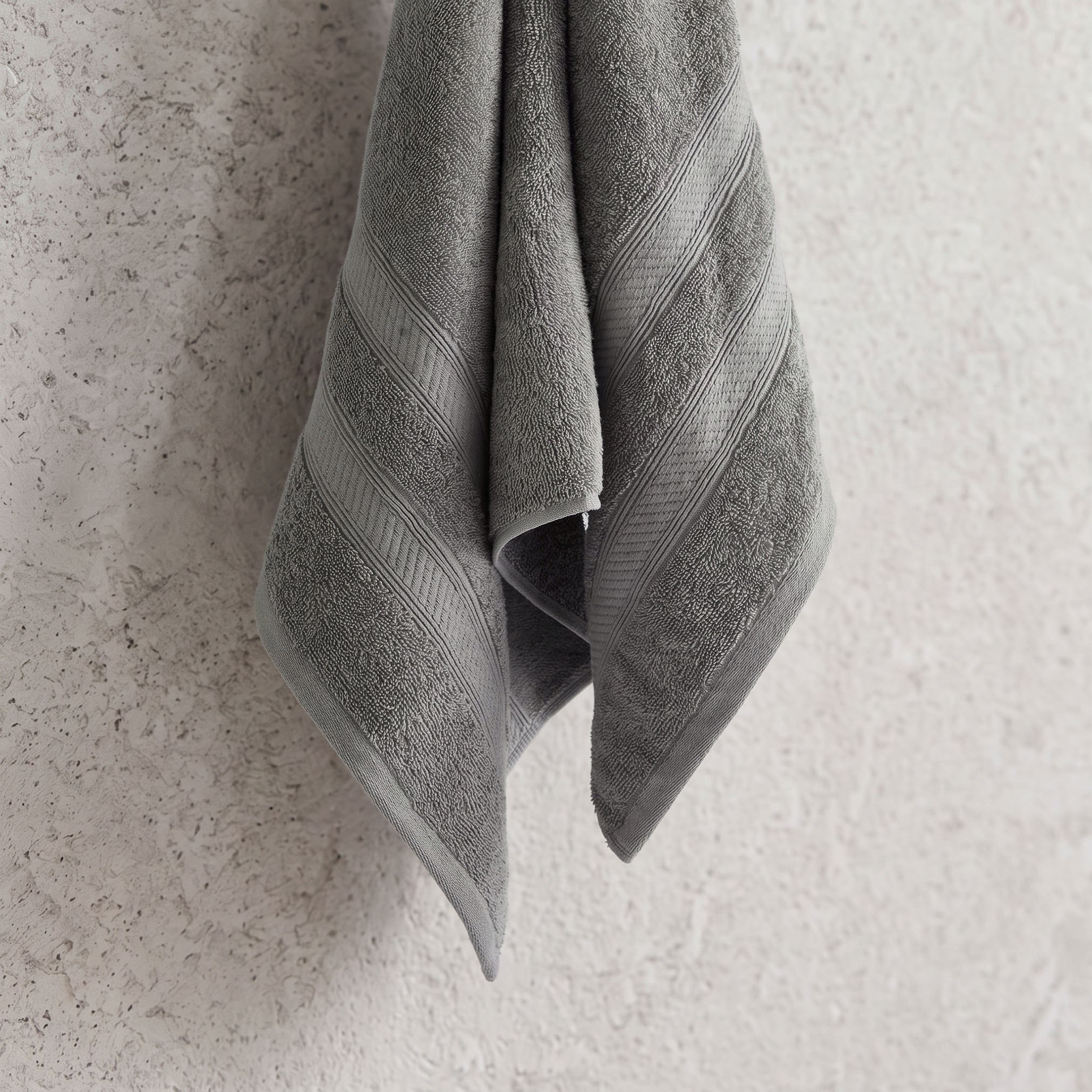 Essential Plus Combed Hand Towel - 50x90 cm-hbxbathroom-bathroomtextiles-image-3