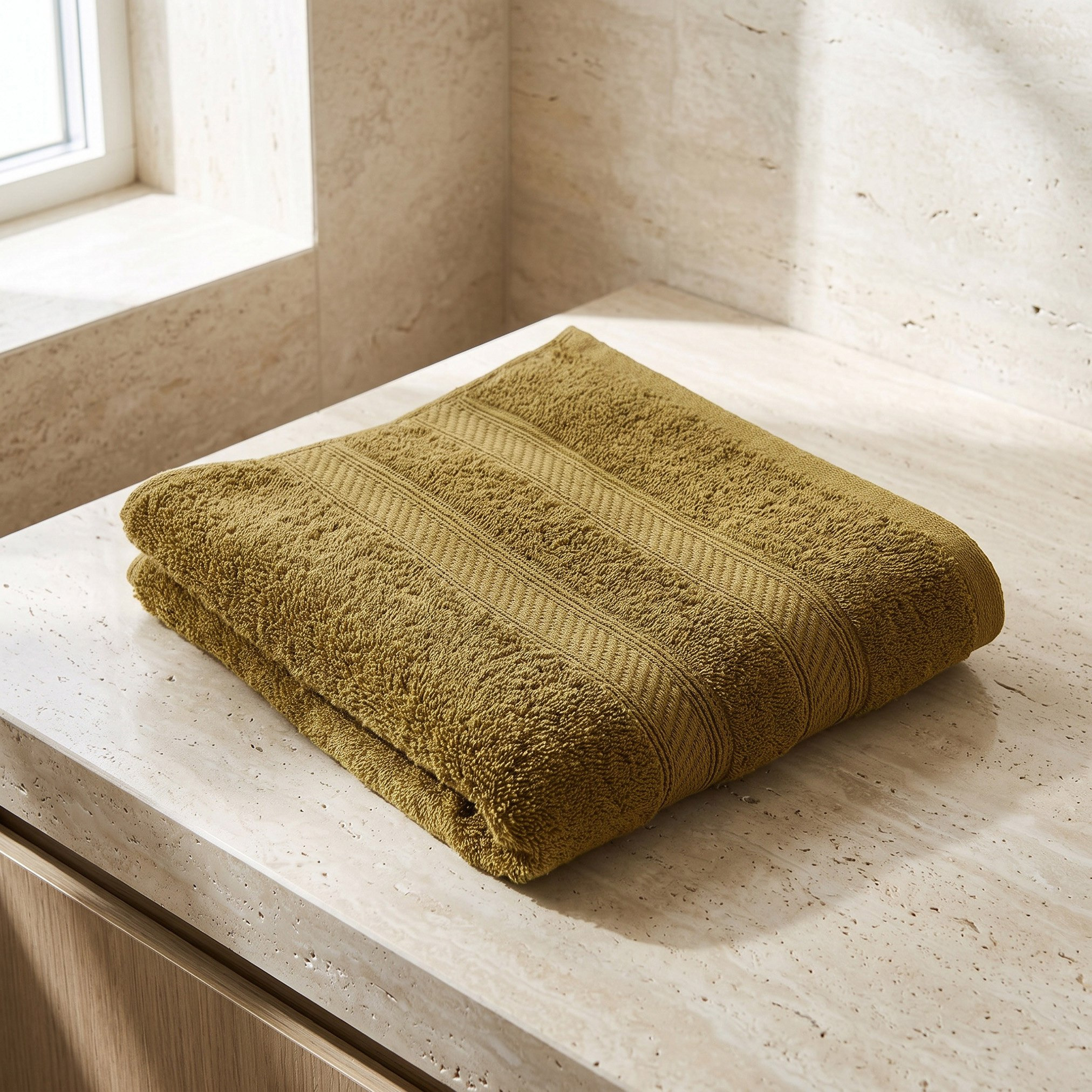 منشفة يد ممشطة من إسينشال بلس - 50×90 سم-hbxbathroom-bathroomtextiles-image-1