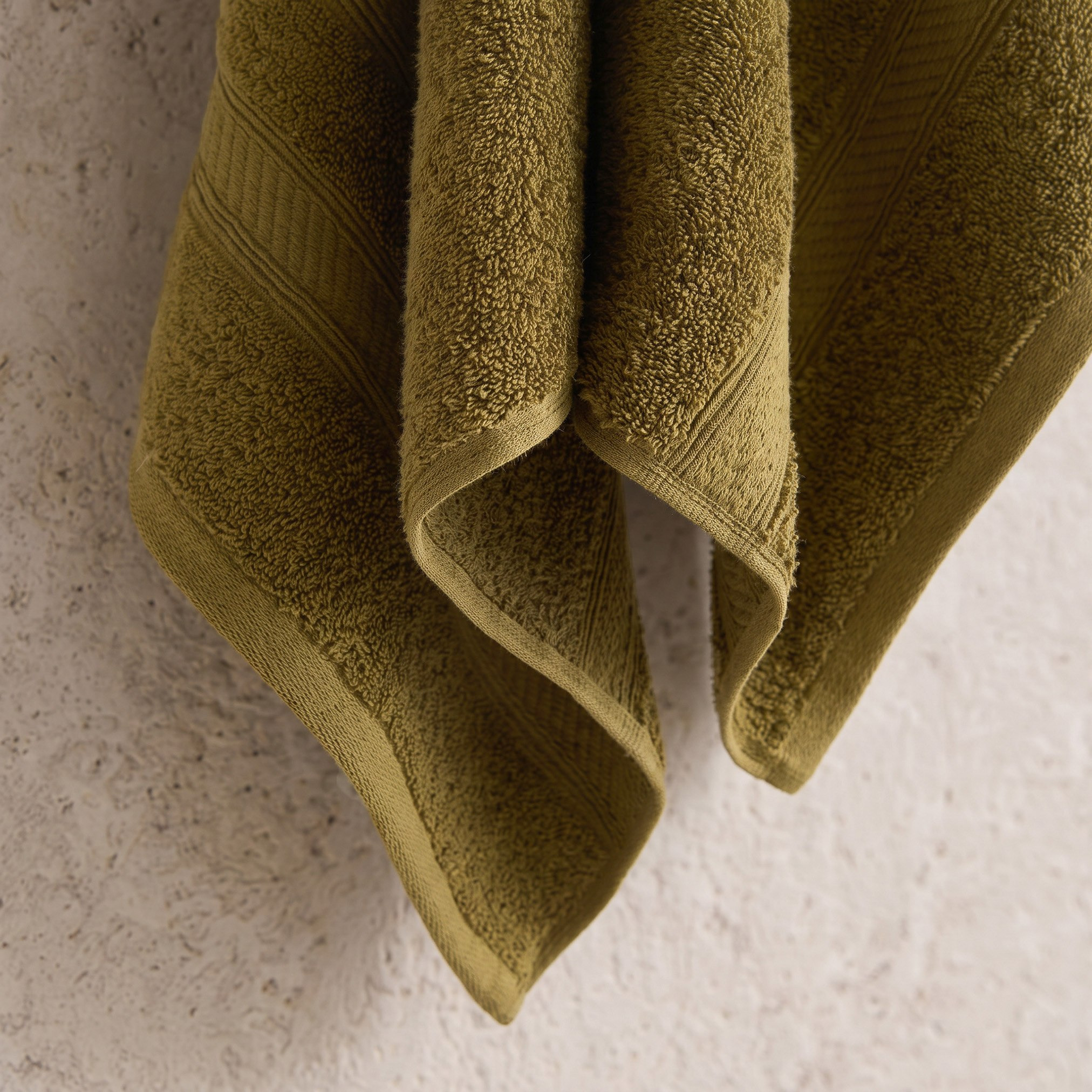 منشفة يد ممشطة من إسينشال بلس - 50×90 سم-hbxbathroom-bathroomtextiles-image-3
