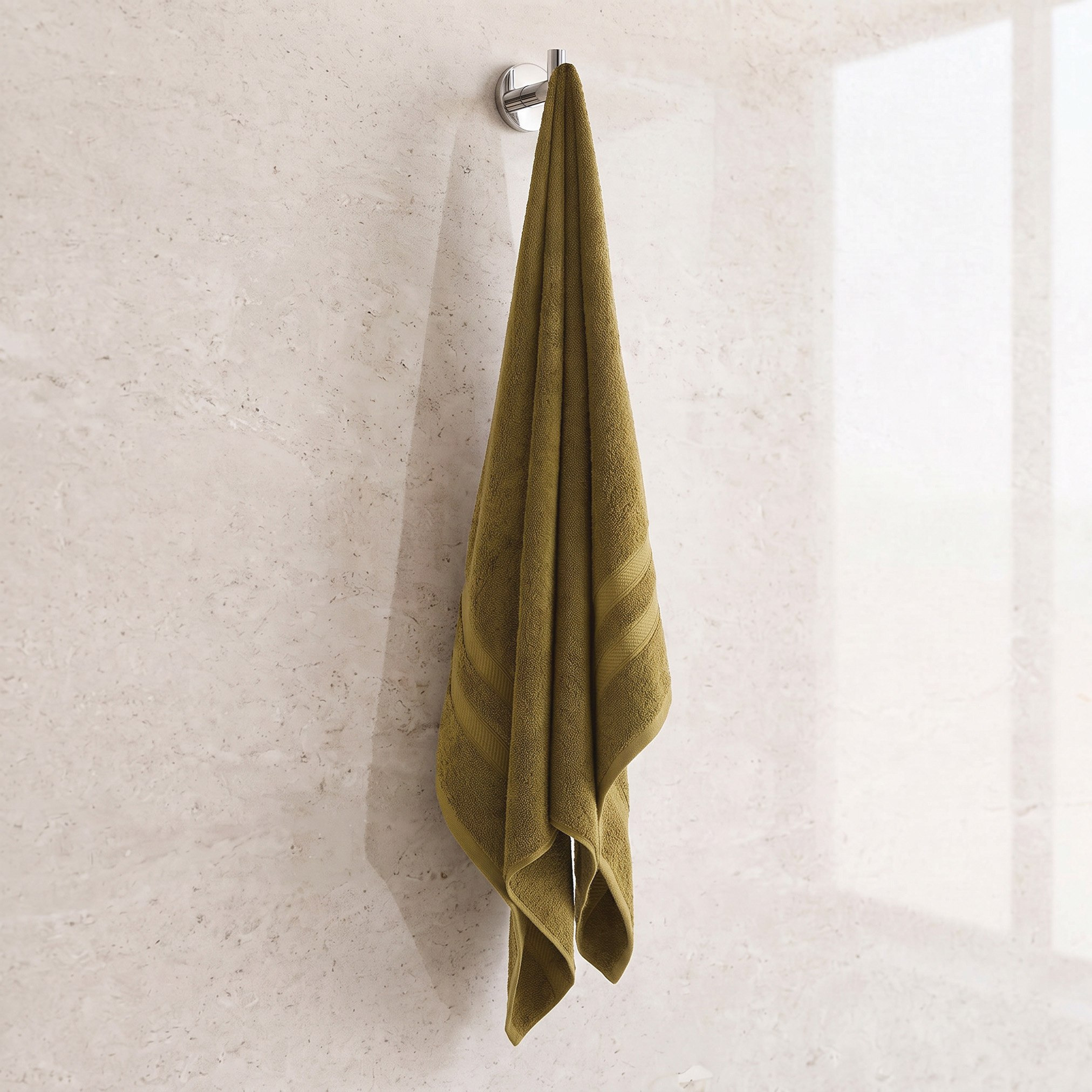 منشفة حمام ممشطة من إسينشال بلس - 70x140 سم-hbxbathroom-bathroomtextiles-image-1