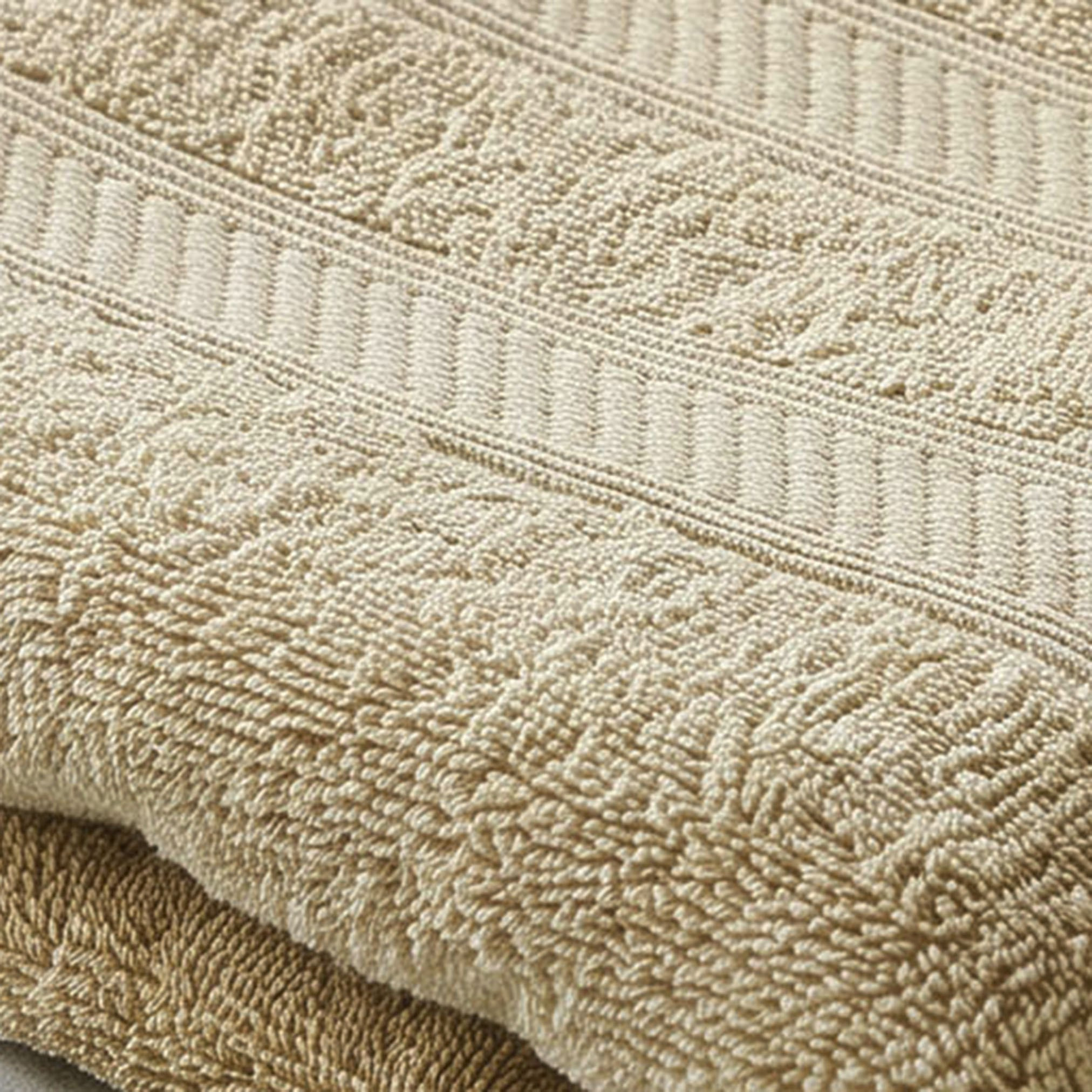 منشفة يد ممشطة من إسينشال بلس - 50×90 سم-hbxbathroom-bathroomtextiles-image-4