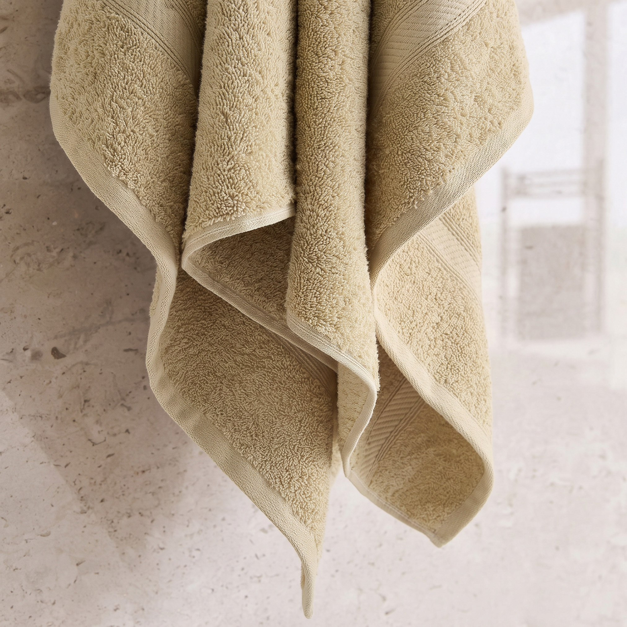 Essential Plus Combed Bath Towel - 70x140 cm-hbxbathroom-bathroomtextiles-image-3