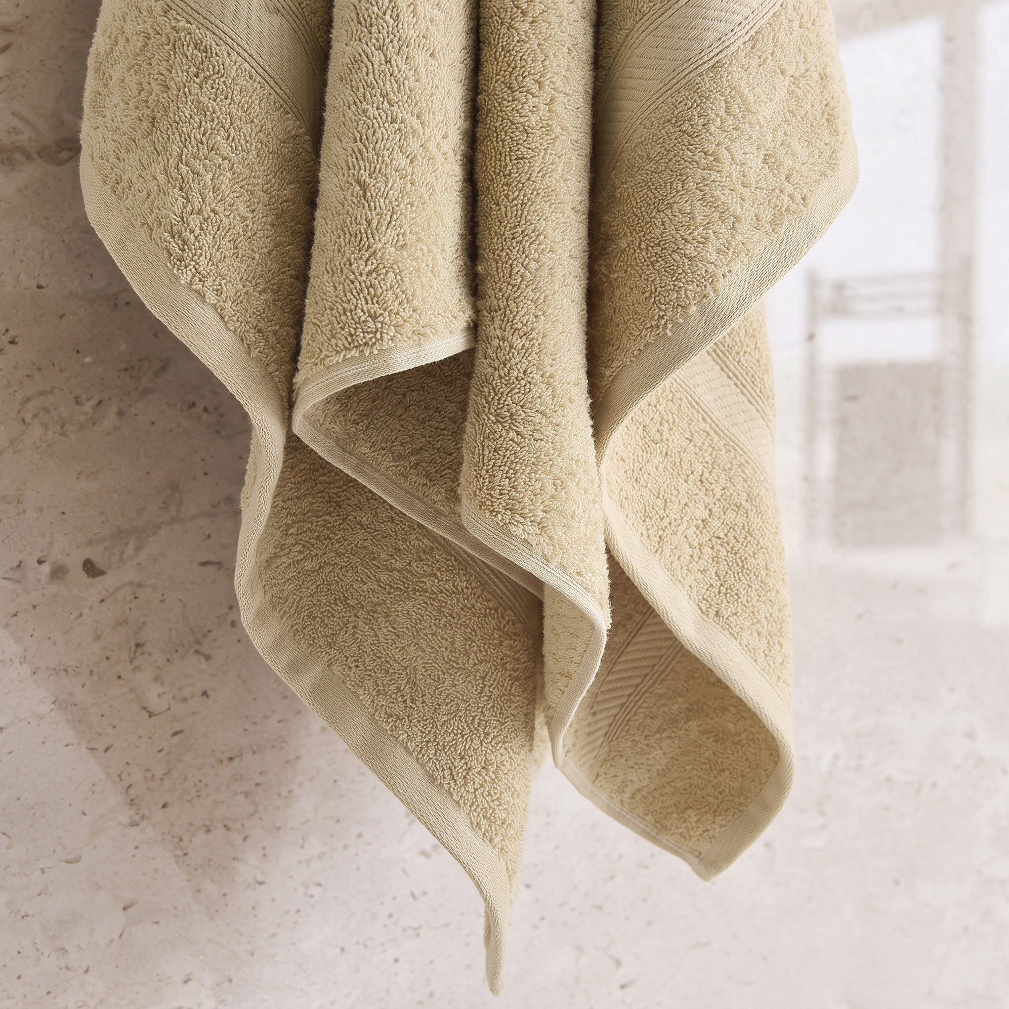Essential Plus Combed Bath Sheet - 90x150 cm-hbxbathroom-bathroomtextiles-image-3