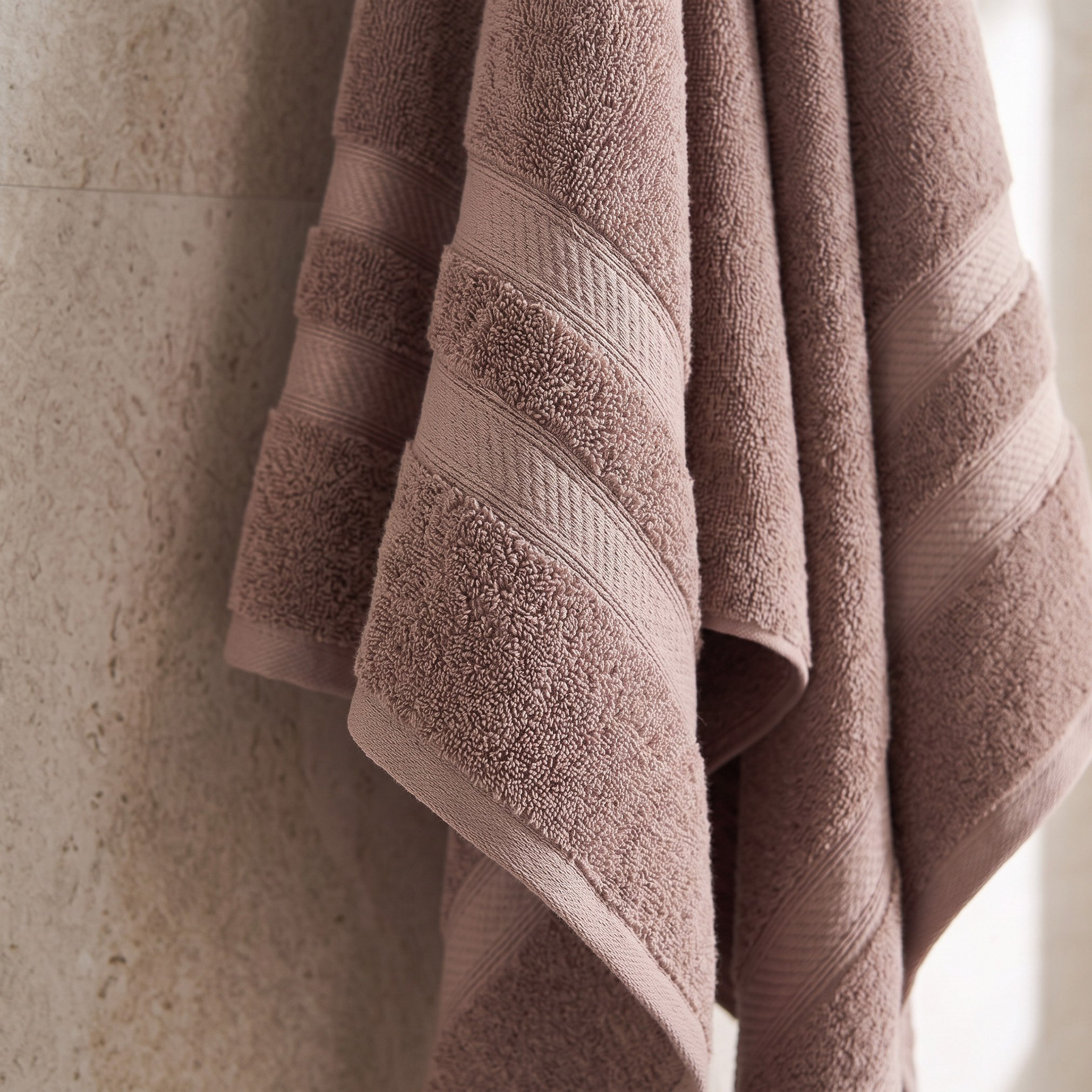 منشفة حمام ممشطة من إسينشال بلس - 70x140 سم-hbxbathroom-bathroomtextiles-image-3