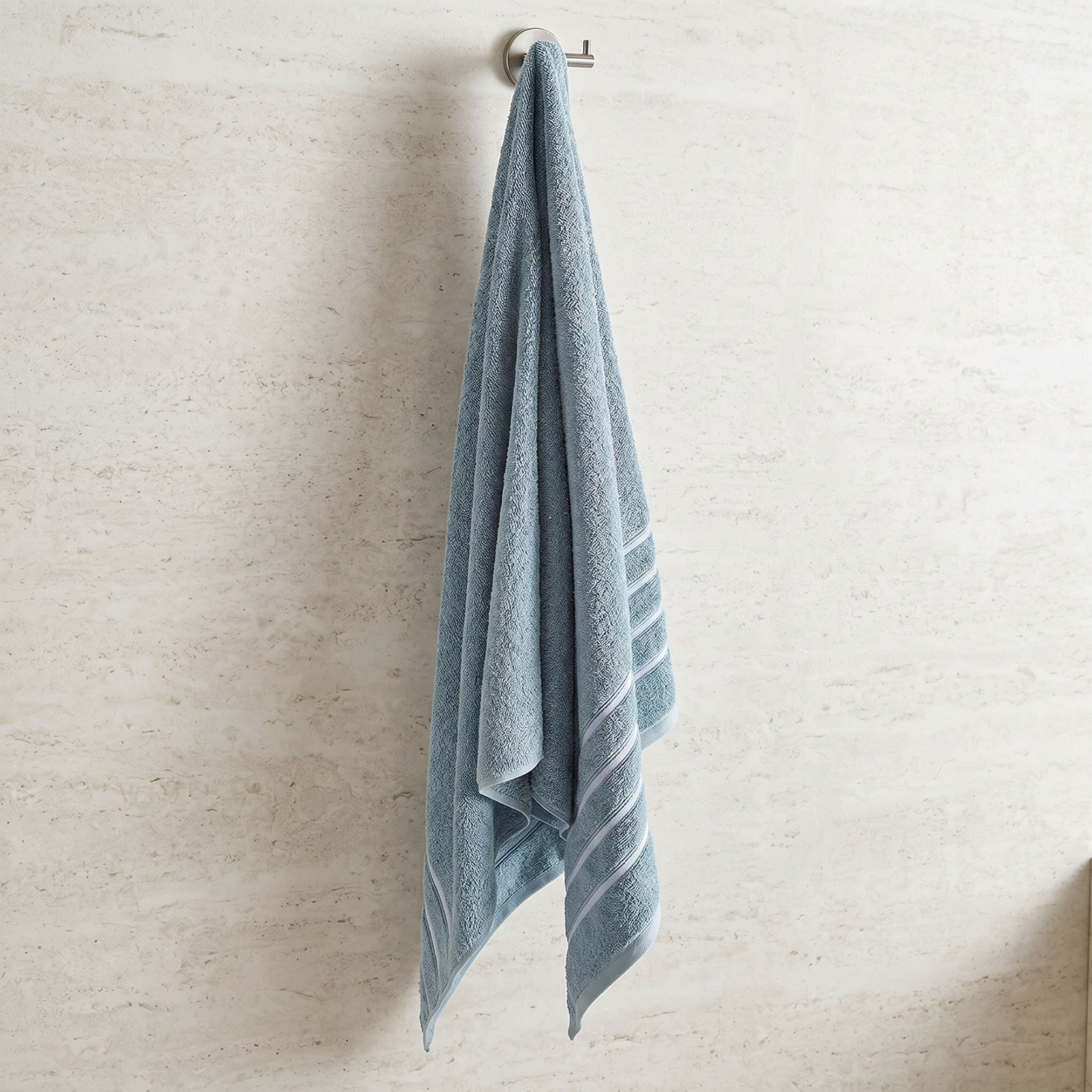 Snoopy Kids Carded Bath Towel - 65x130 cm-hbxbathroom-bathroomtextiles-image-2